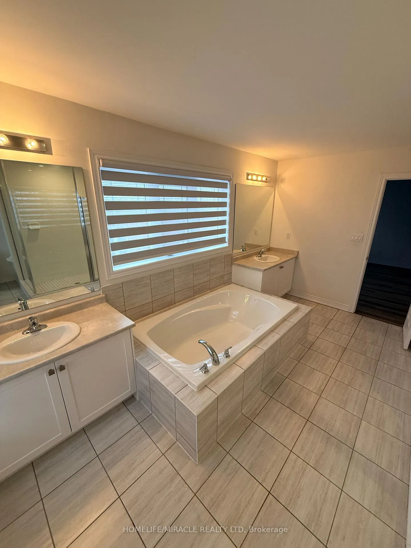 Photo 23 of 2455 Hibiscus Drive, Pickering, Rural Pickering — HOMEH