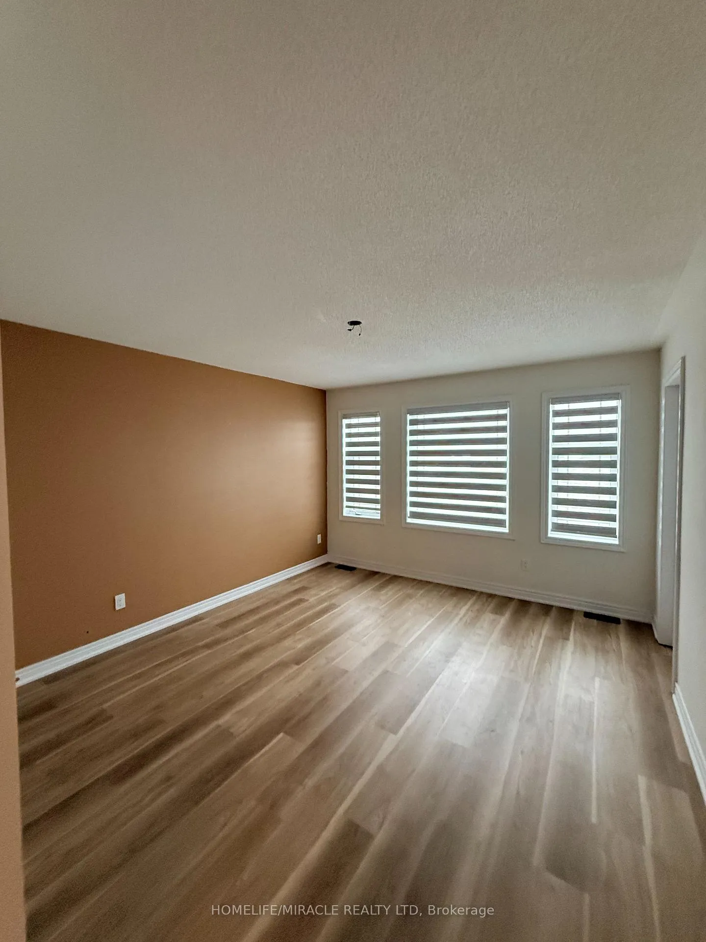 Photo 25 of 2455 Hibiscus Drive, Pickering, Rural Pickering — HOMEH