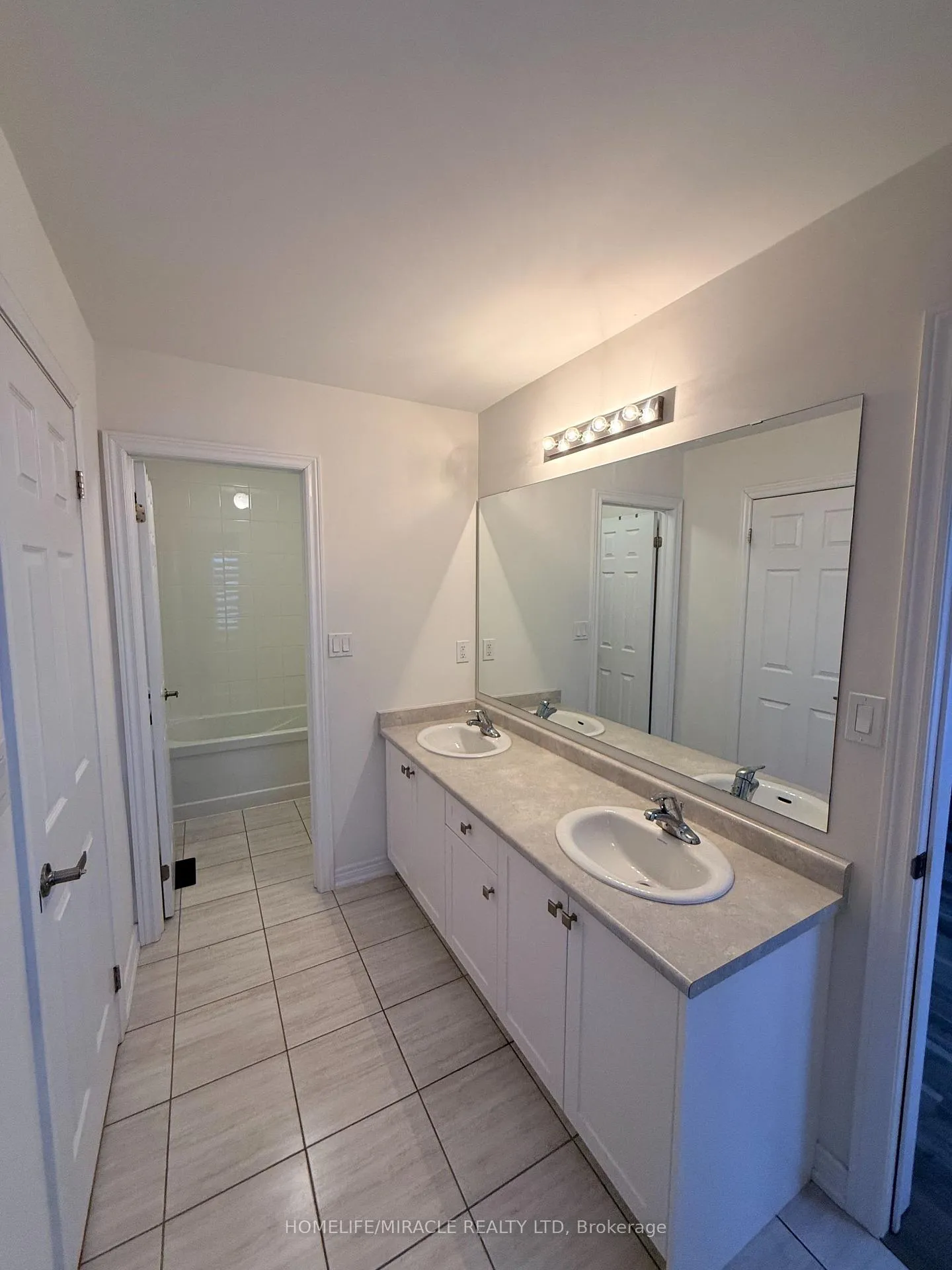 Photo 26 of 2455 Hibiscus Drive, Pickering, Rural Pickering — HOMEH
