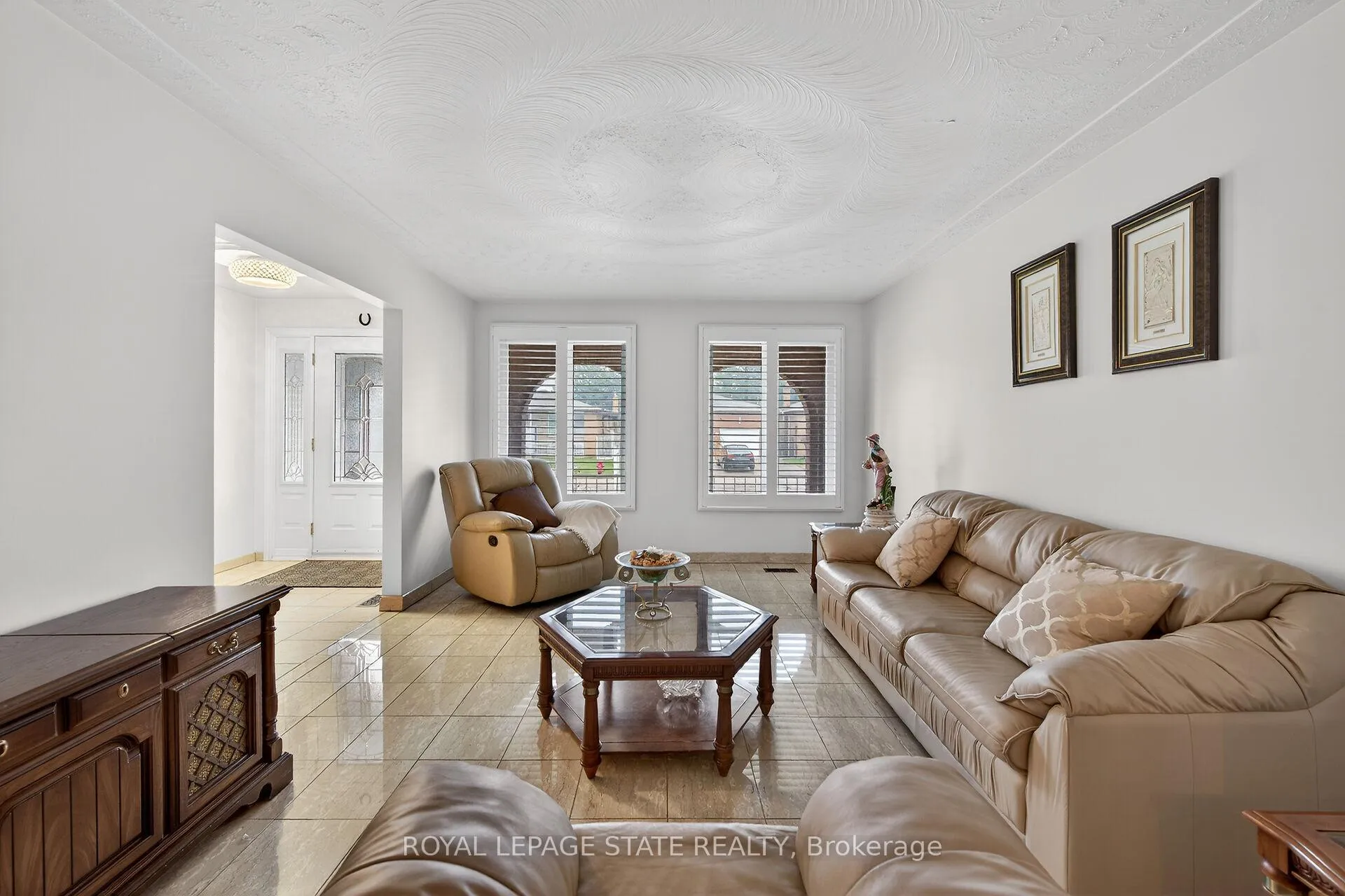 Photo 19 of 15 Fairington Crescent, Hamilton, Kentley — HOMEH