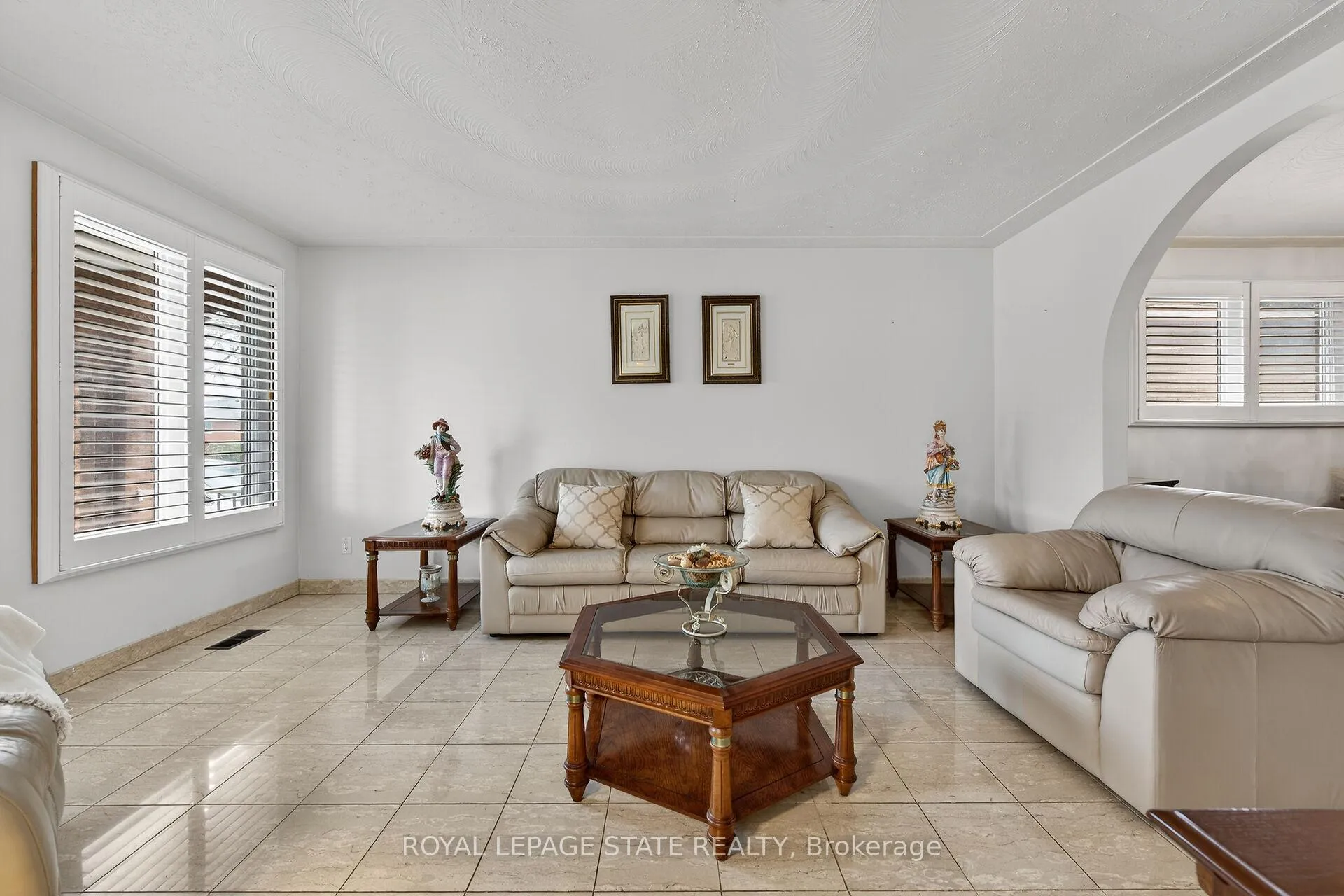 Photo 20 of 15 Fairington Crescent, Hamilton, Kentley — HOMEH