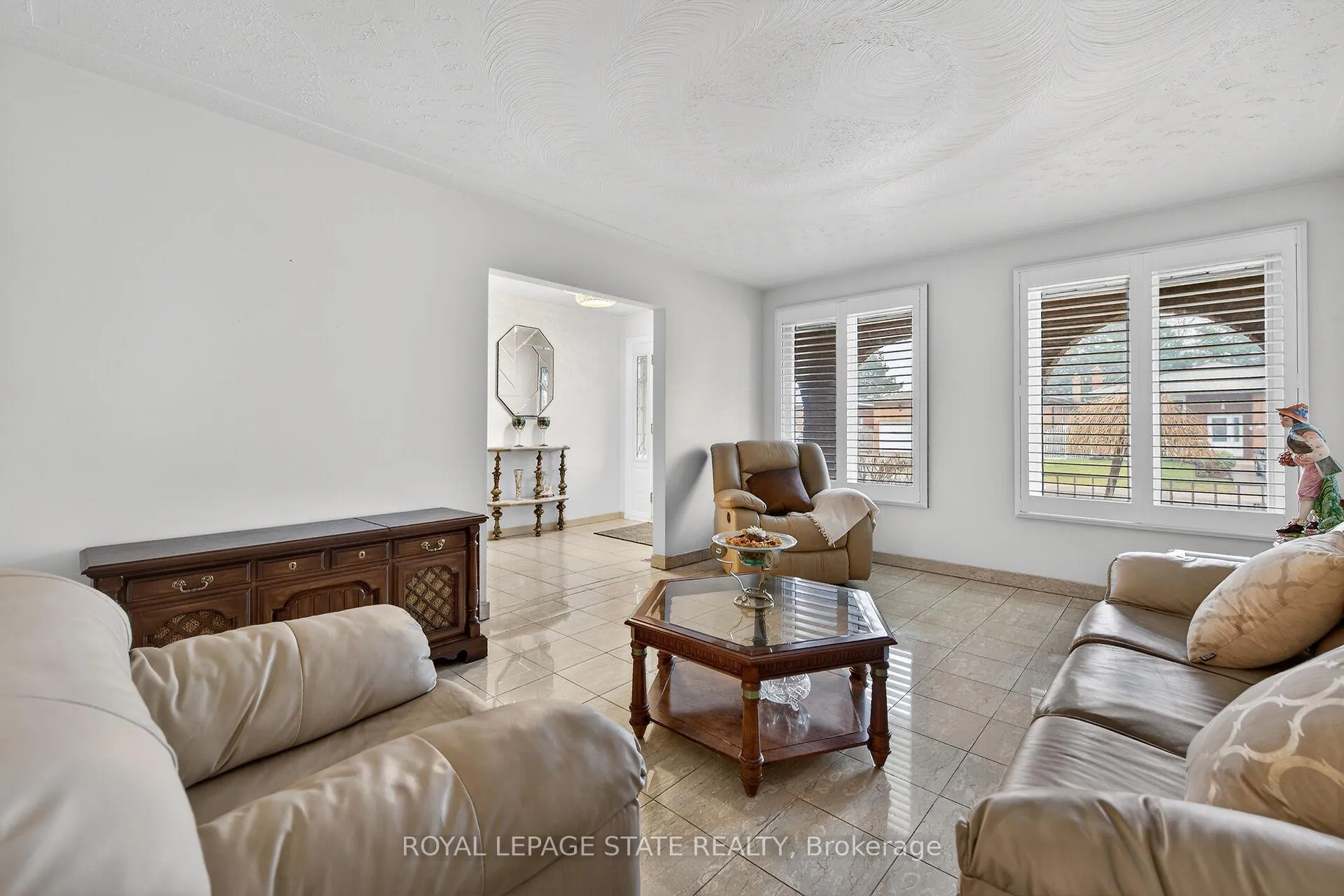 Photo 21 of 15 Fairington Crescent, Hamilton, Kentley — HOMEH