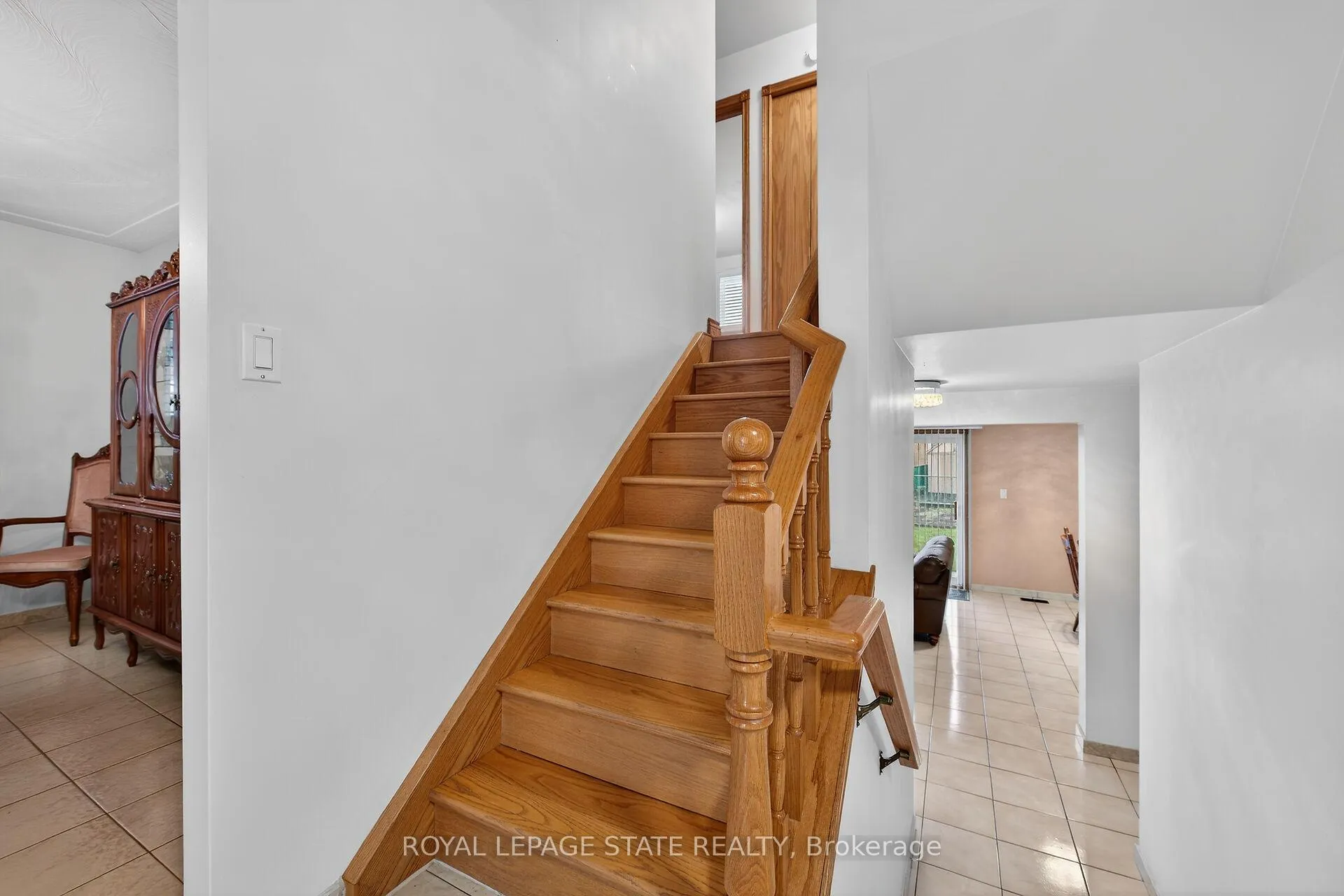 Photo 25 of 15 Fairington Crescent, Hamilton, Kentley — HOMEH