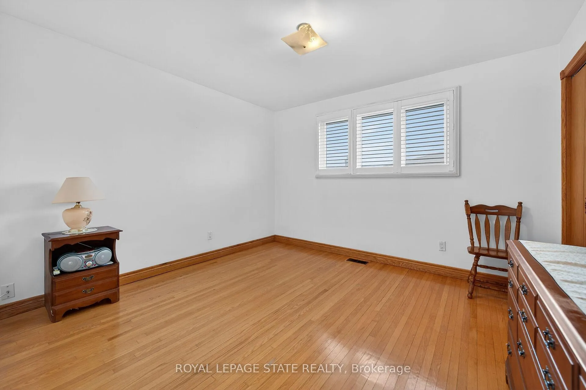 Photo 28 of 15 Fairington Crescent, Hamilton, Kentley — HOMEH