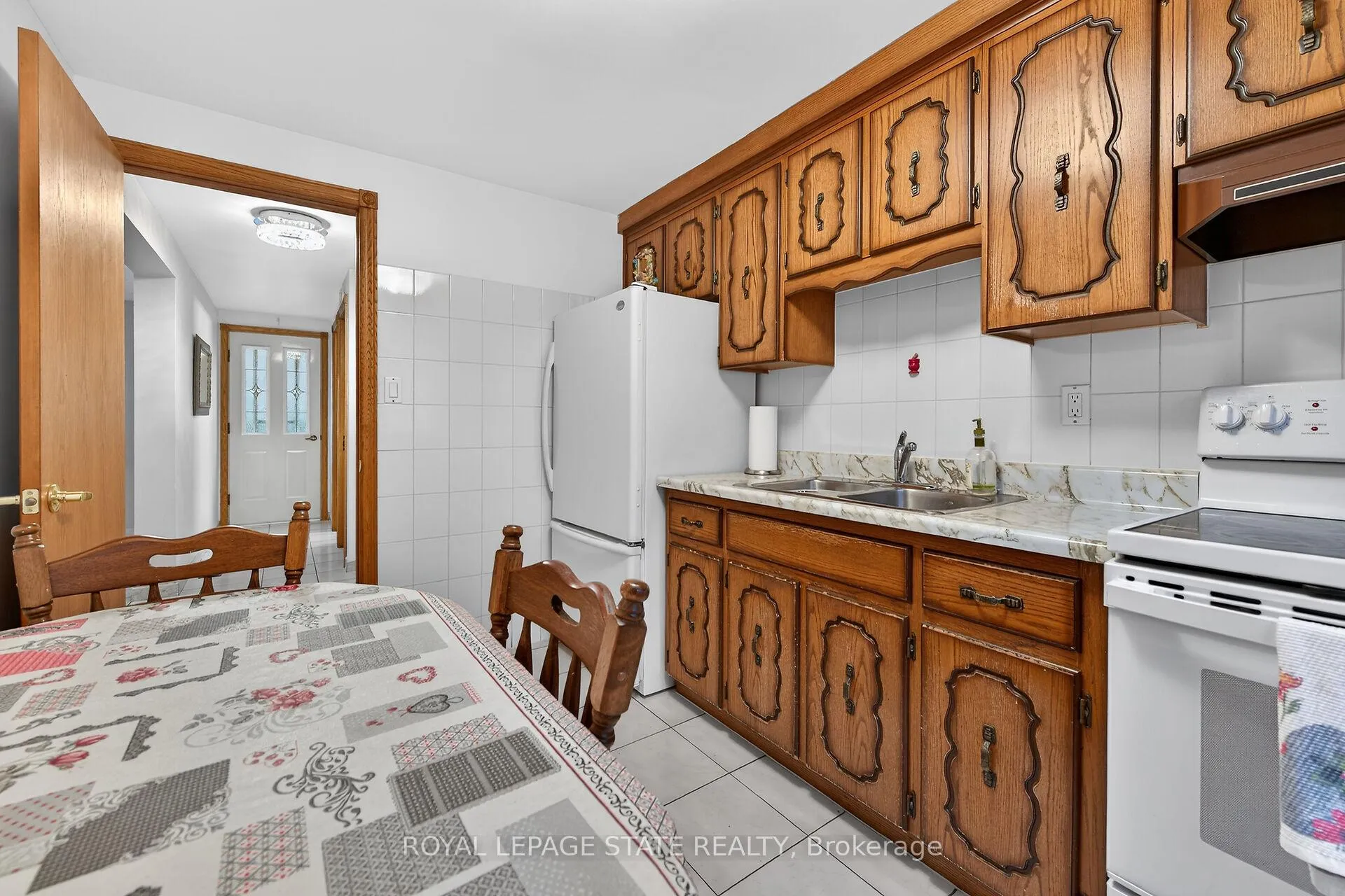 Photo 34 of 15 Fairington Crescent, Hamilton, Kentley — HOMEH