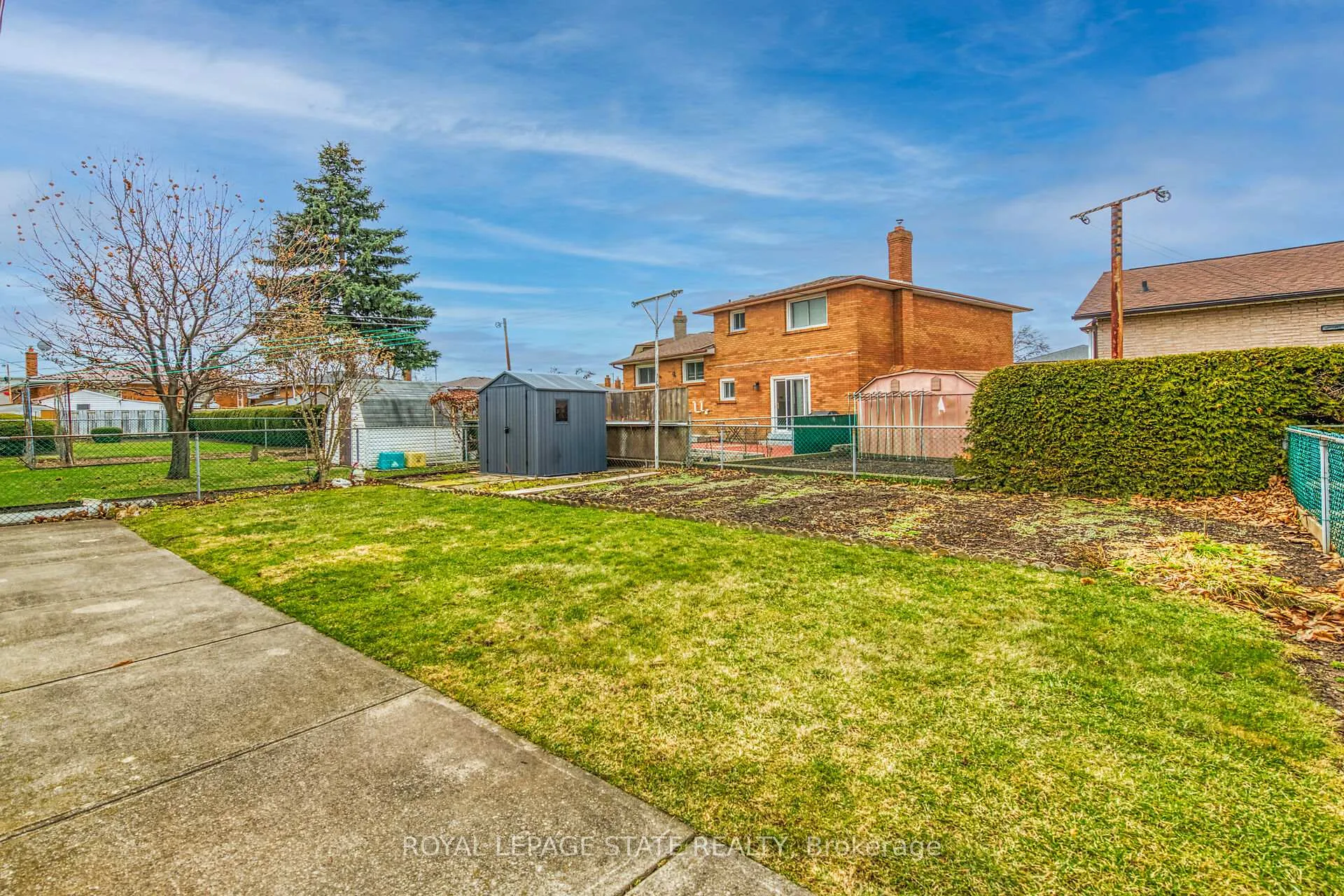 Photo 47 of 15 Fairington Crescent, Hamilton, Kentley — HOMEH