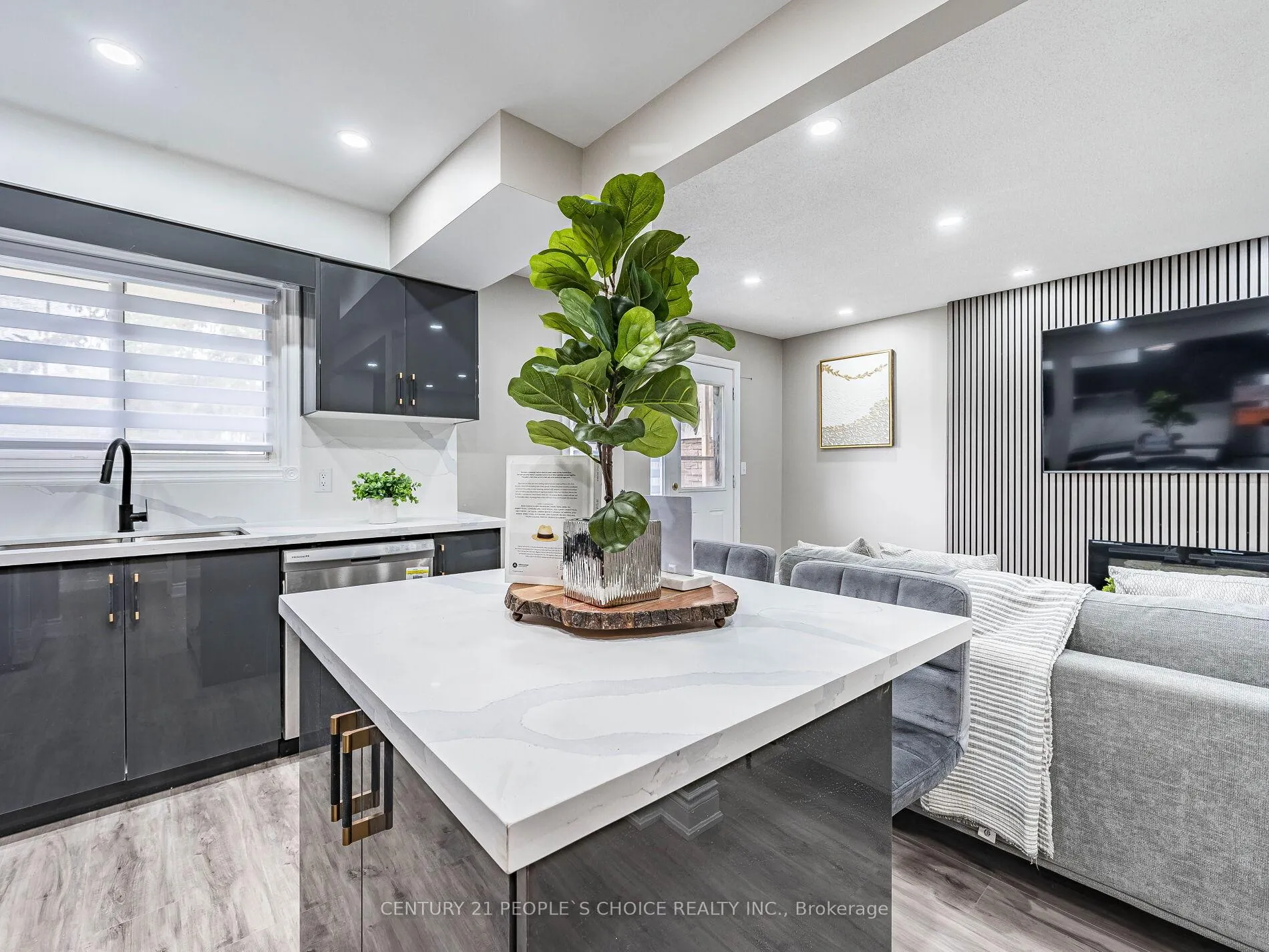 Photo 8 of Unit 25, 506 Normandy Street, Oshawa, Central — HOMEH