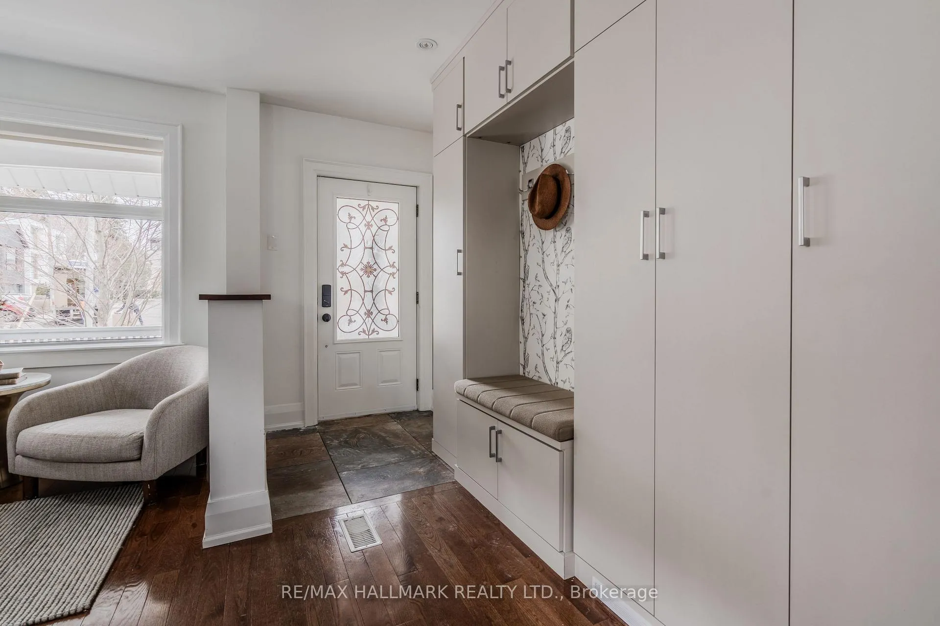 Photo 4 of 27 Maughan Crescent, Toronto, Woodbine Corridor — HOMEH