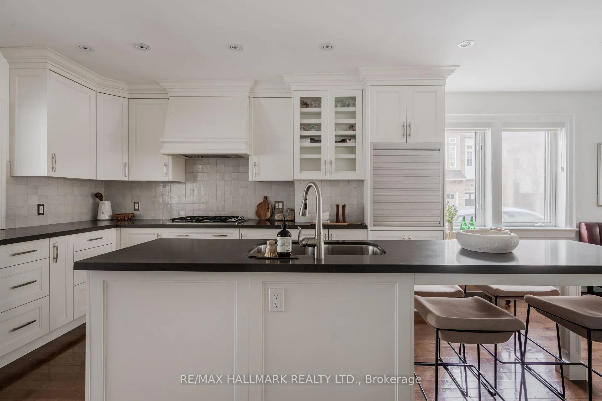 Photo 17 of 27 Maughan Crescent, Toronto, Woodbine Corridor — HOMEH