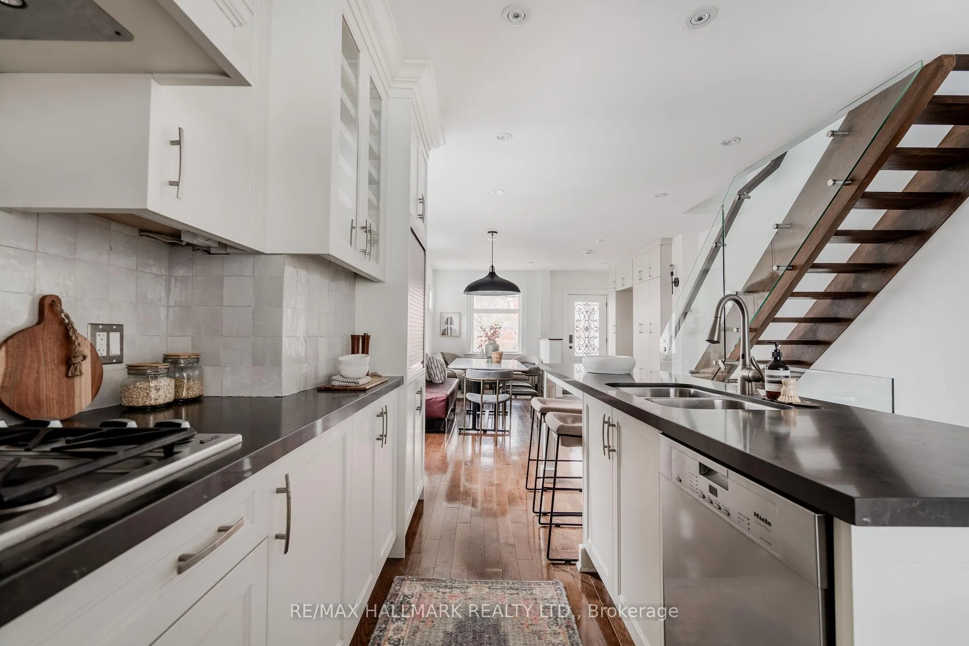 Photo 21 of 27 Maughan Crescent, Toronto, Woodbine Corridor — HOMEH