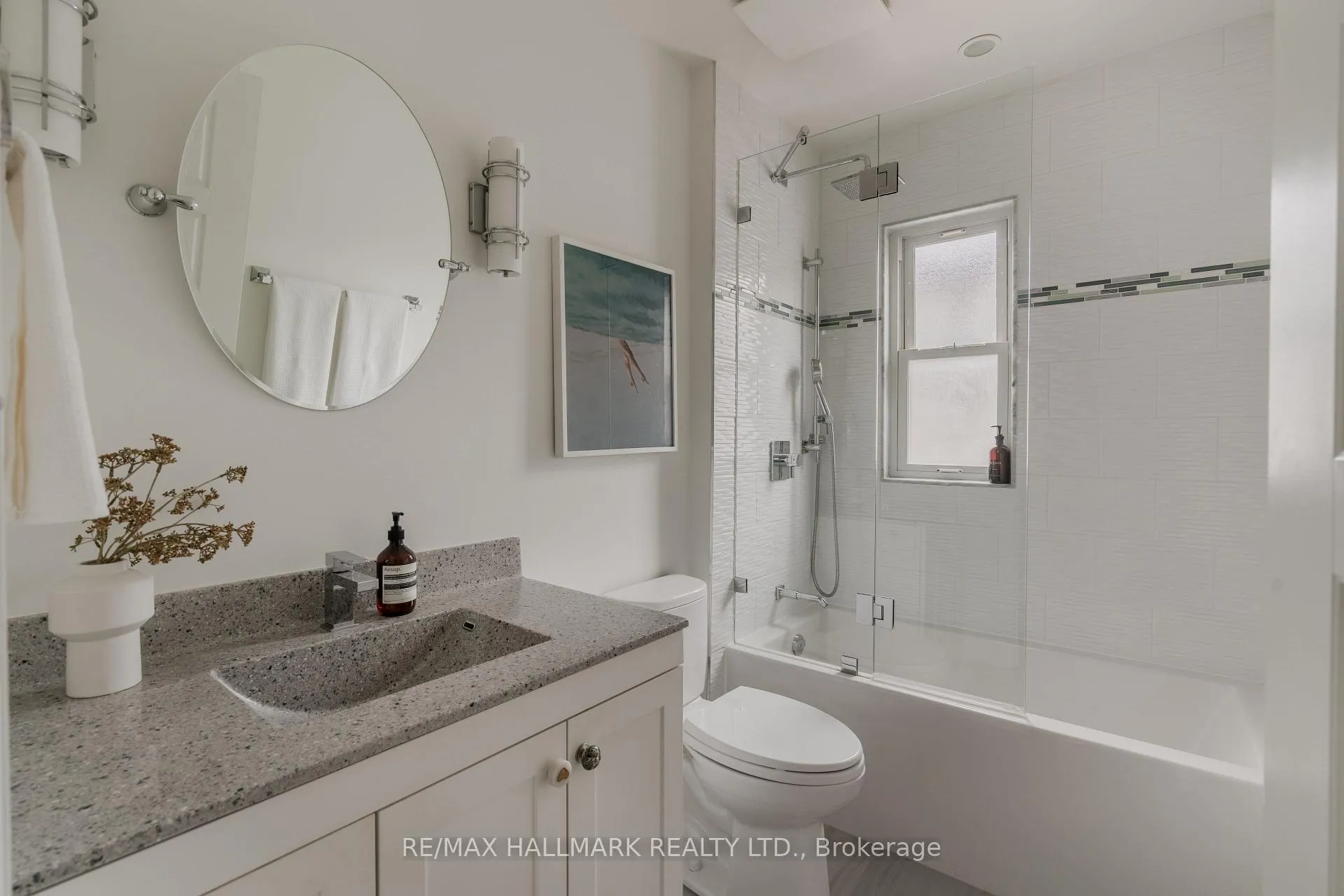Photo 33 of 27 Maughan Crescent, Toronto, Woodbine Corridor — HOMEH
