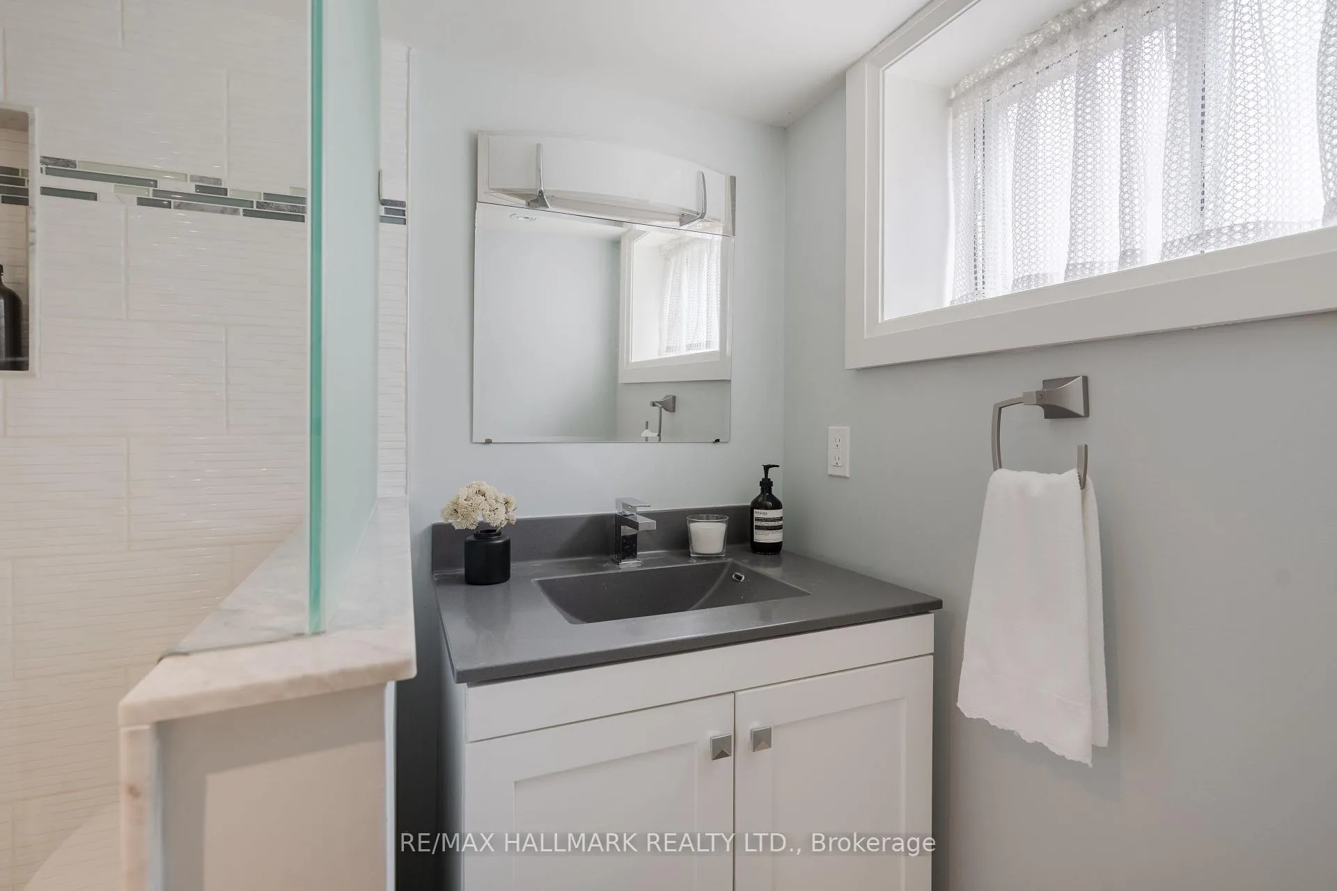 Photo 40 of 27 Maughan Crescent, Toronto, Woodbine Corridor — HOMEH
