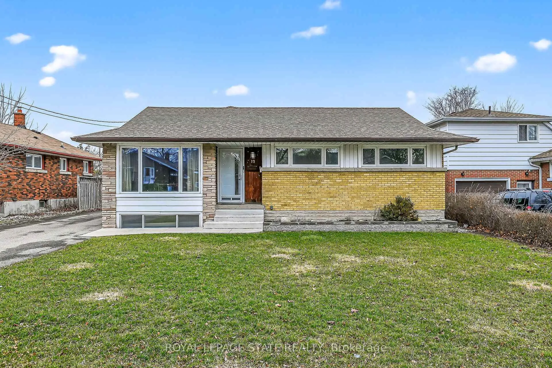 Photo 1 of 19 Burfield Avenue, Hamilton, Huntington — HOMEH