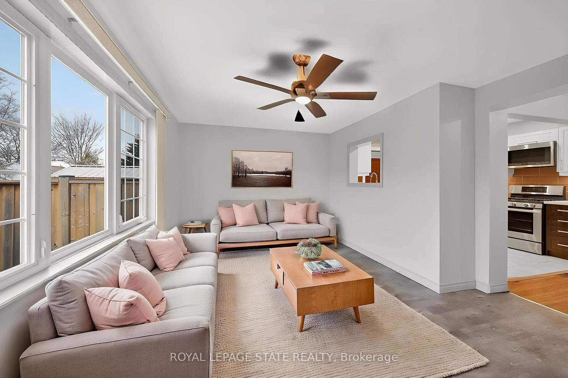 Photo 16 of 19 Burfield Avenue, Hamilton, Huntington — HOMEH