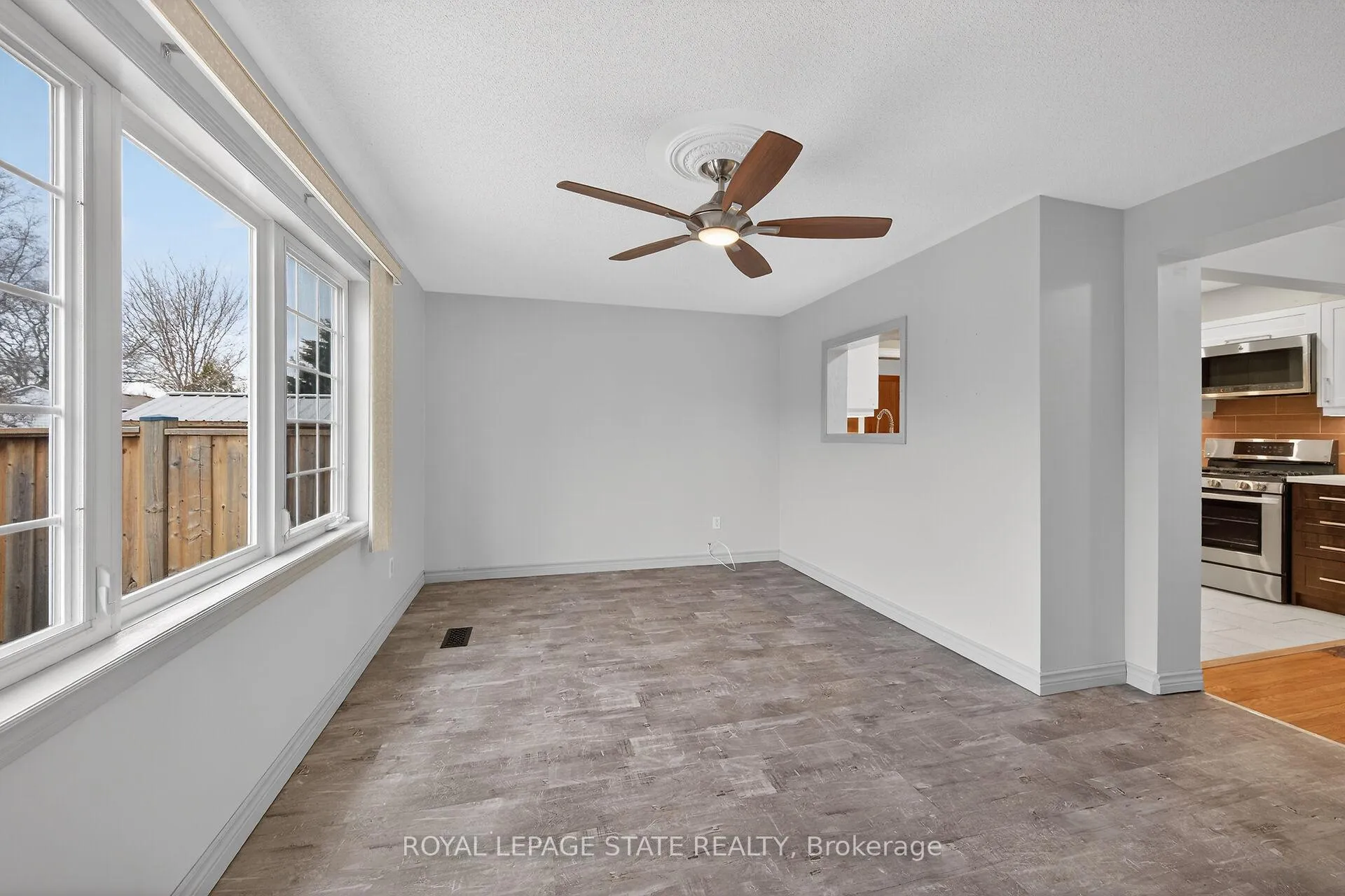 Photo 17 of 19 Burfield Avenue, Hamilton, Huntington — HOMEH