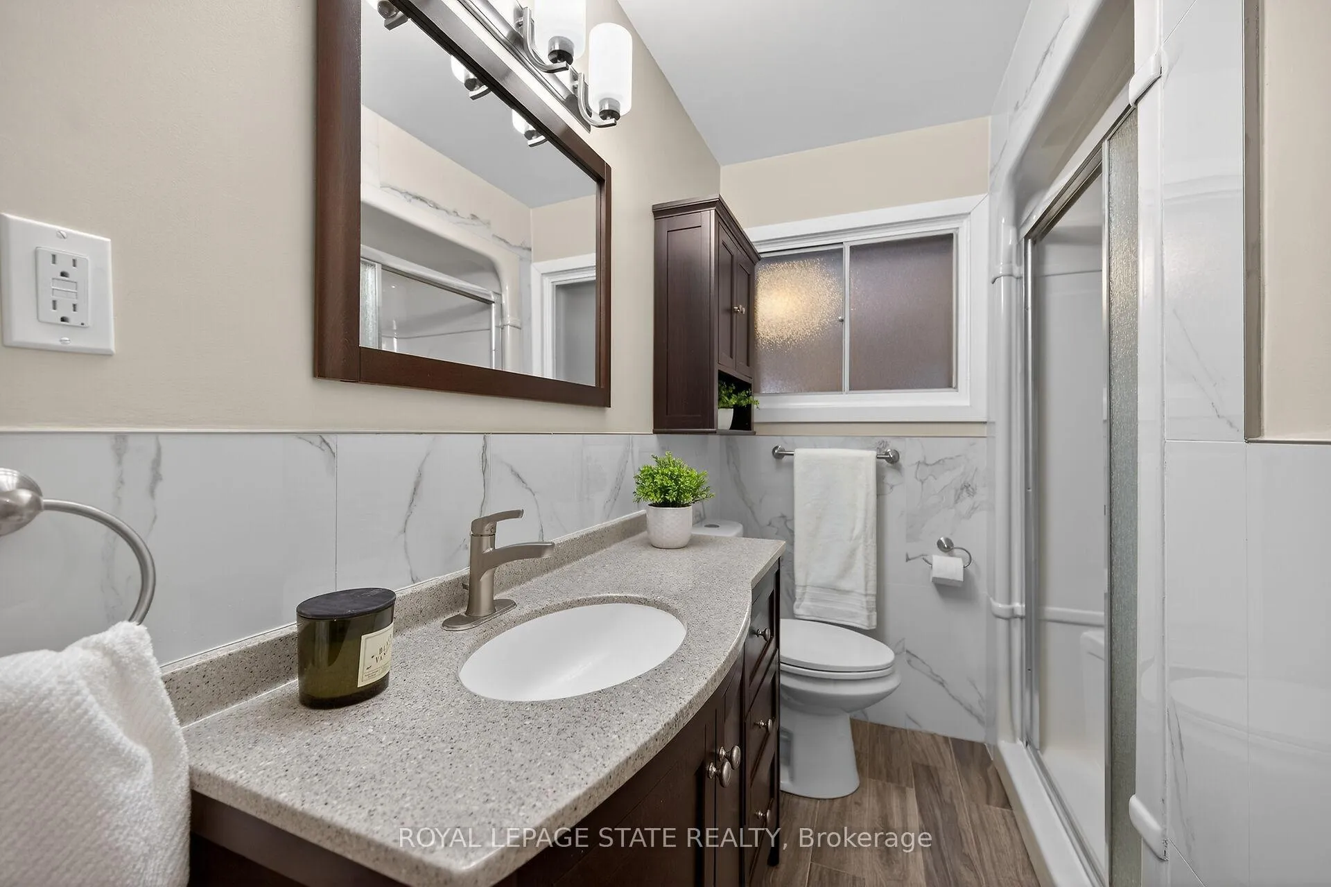 Photo 23 of 19 Burfield Avenue, Hamilton, Huntington — HOMEH