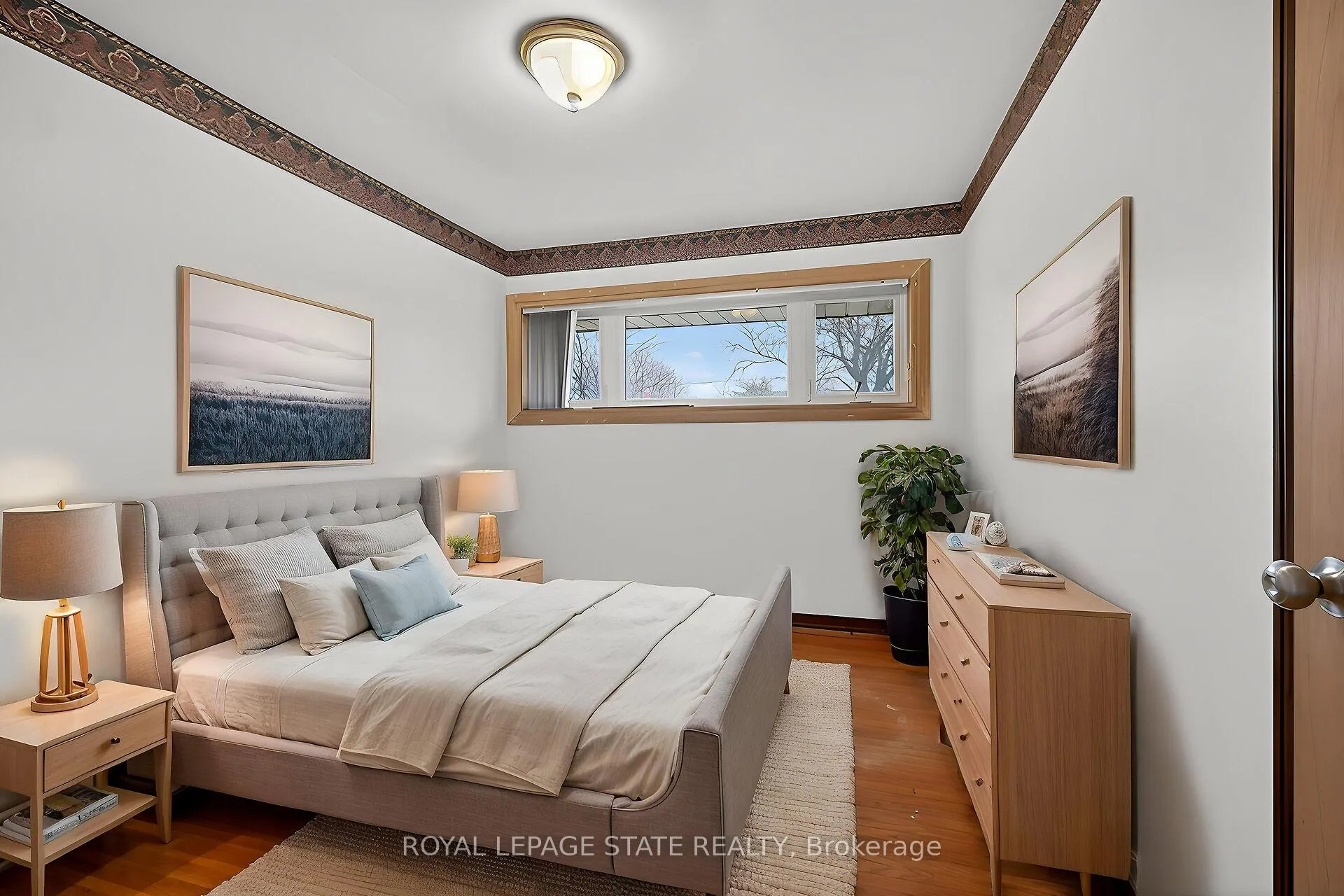 Photo 26 of 19 Burfield Avenue, Hamilton, Huntington — HOMEH