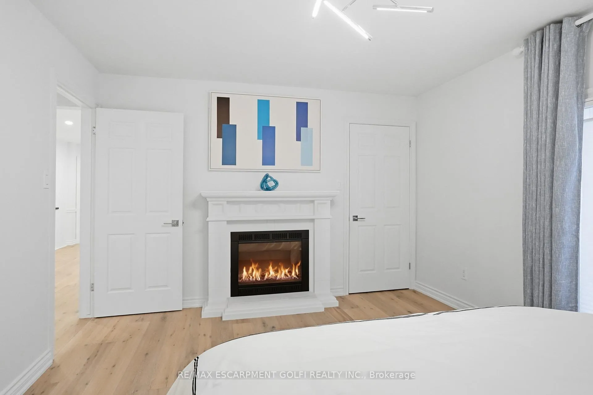 Photo 21 of 132 Chancery Drive, Hamilton, Ancaster — HOMEH