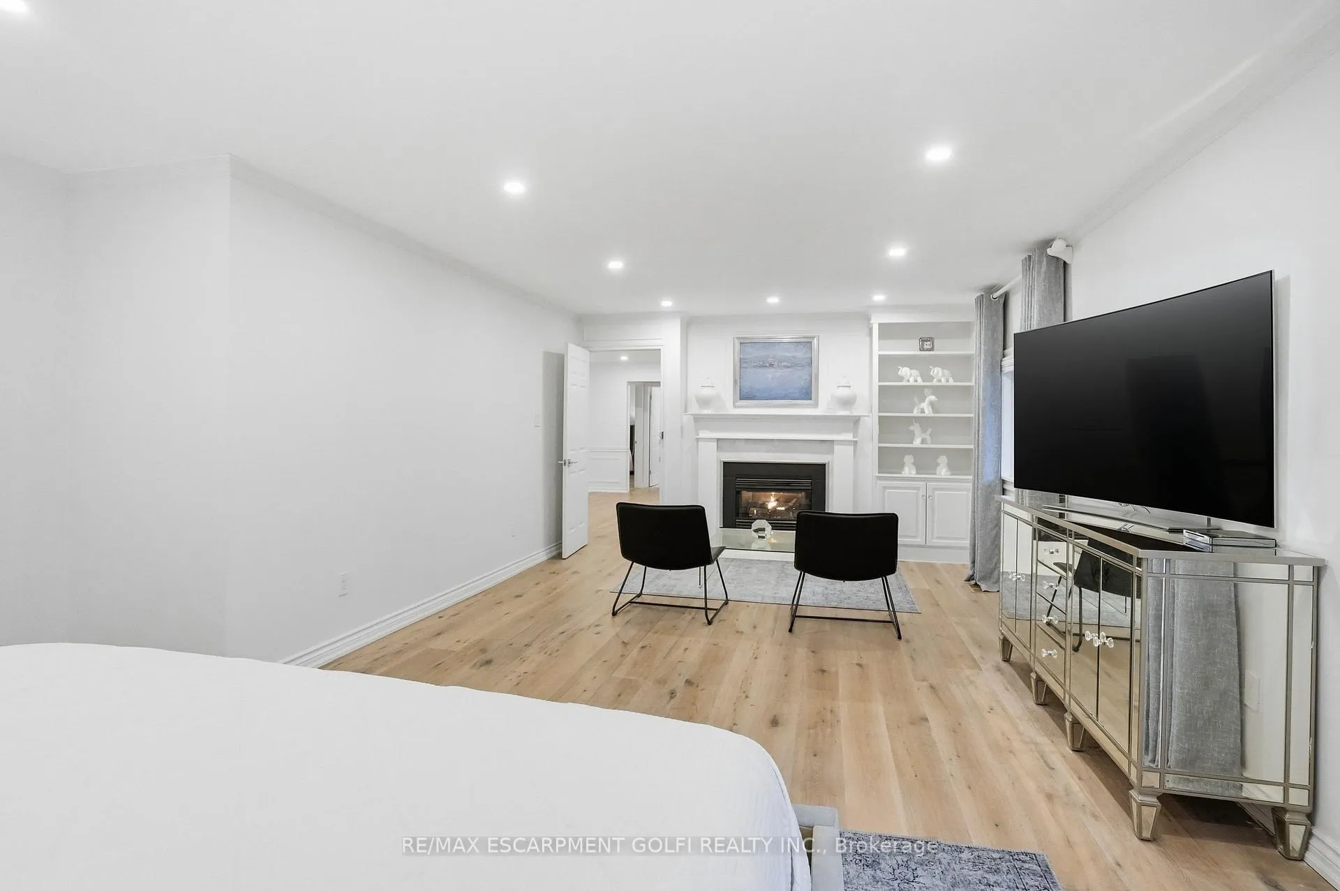Photo 29 of 132 Chancery Drive, Hamilton, Ancaster — HOMEH
