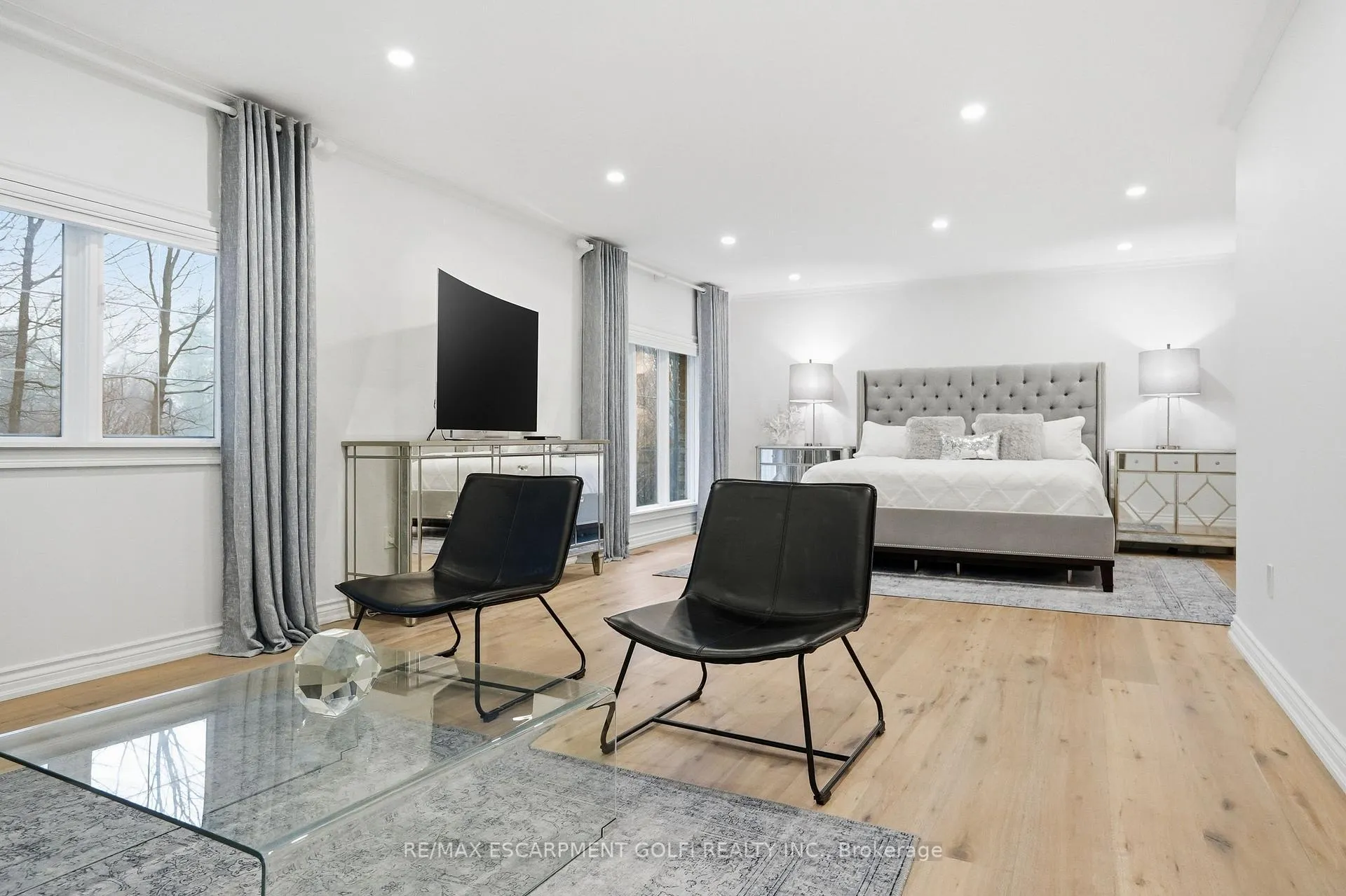 Photo 30 of 132 Chancery Drive, Hamilton, Ancaster — HOMEH