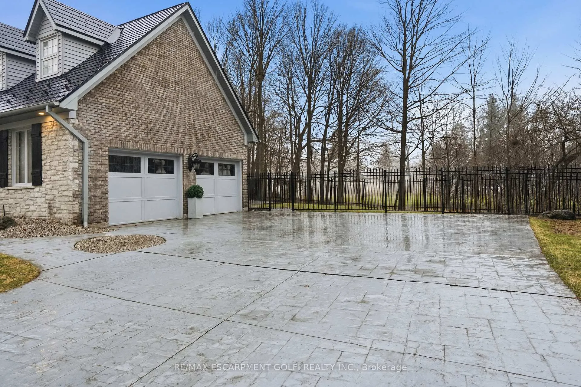 Photo 43 of 132 Chancery Drive, Hamilton, Ancaster — HOMEH