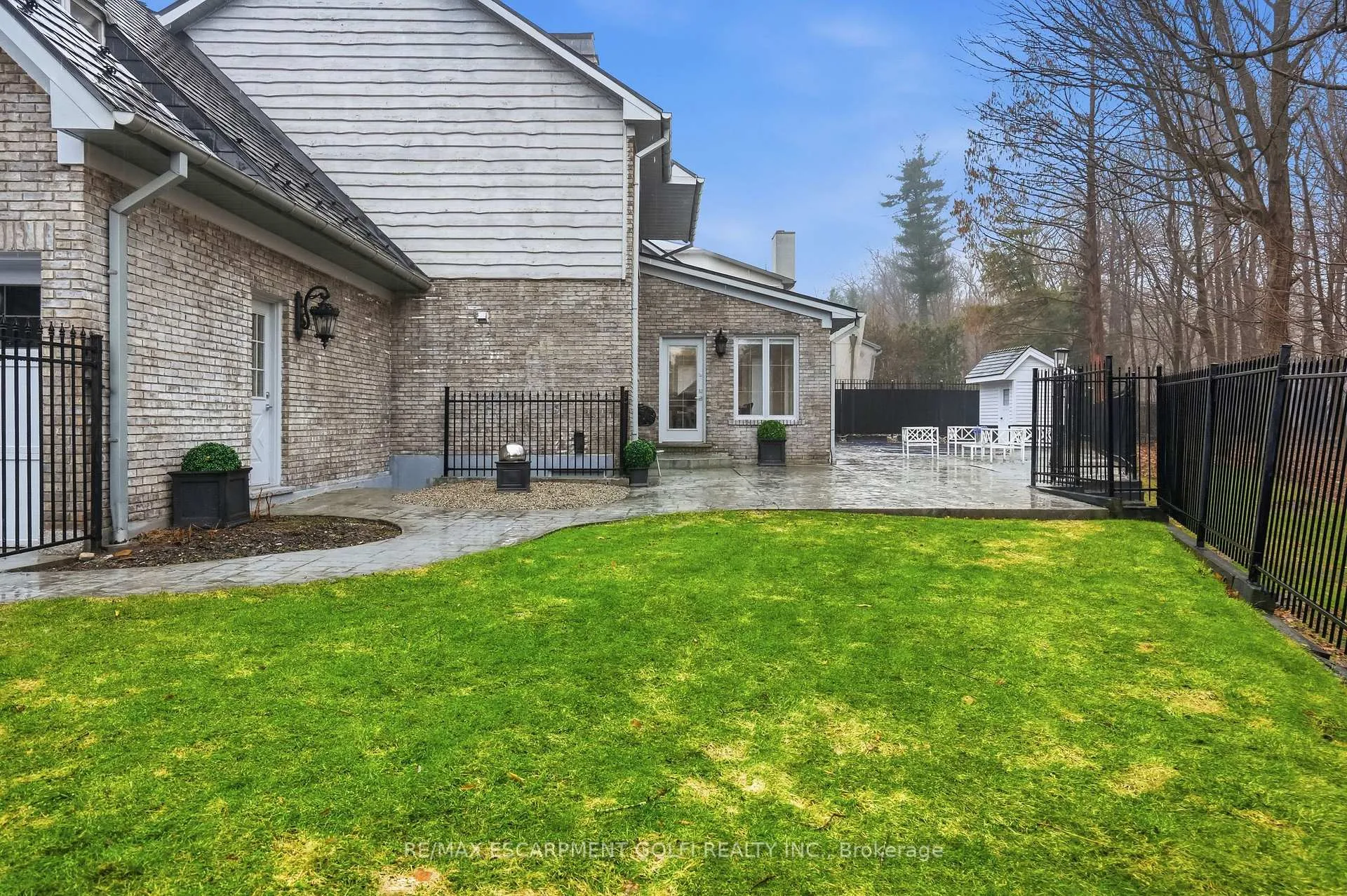 Photo 44 of 132 Chancery Drive, Hamilton, Ancaster — HOMEH