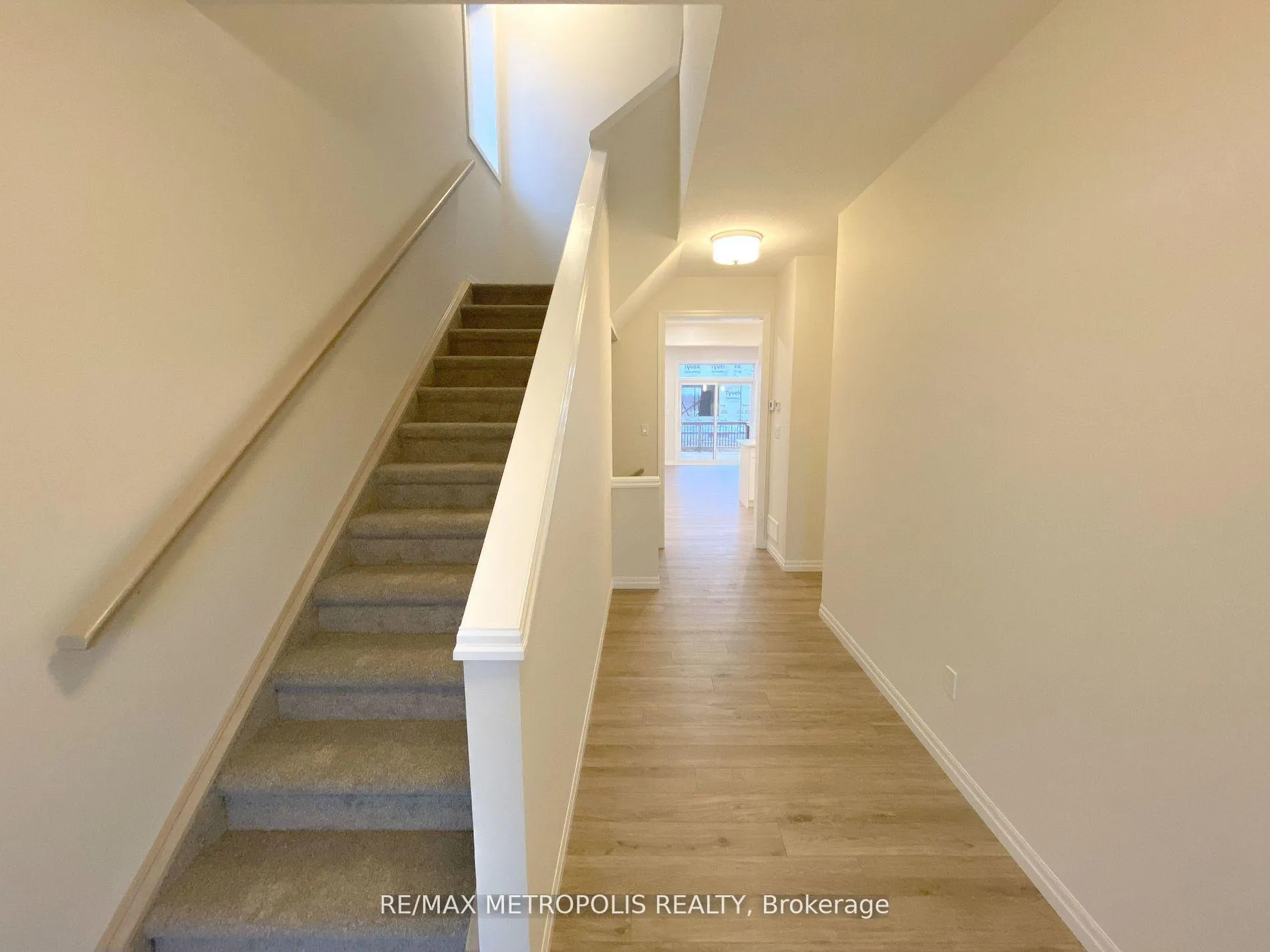 Photo 2 of 96 Cortland Terrace, St. Thomas — HOMEH