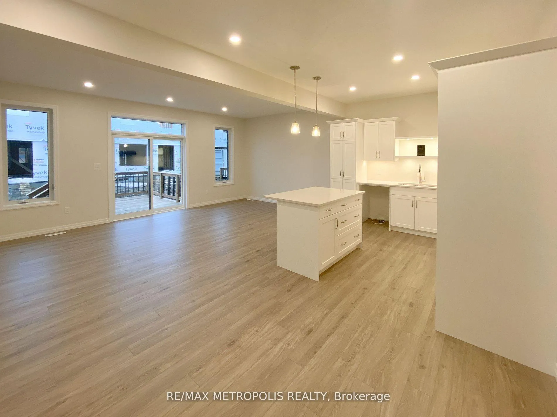 Photo 4 of 96 Cortland Terrace, St. Thomas — HOMEH