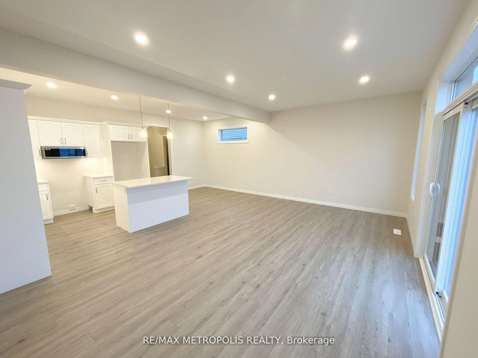 Photo 5 of 96 Cortland Terrace, St. Thomas — HOMEH