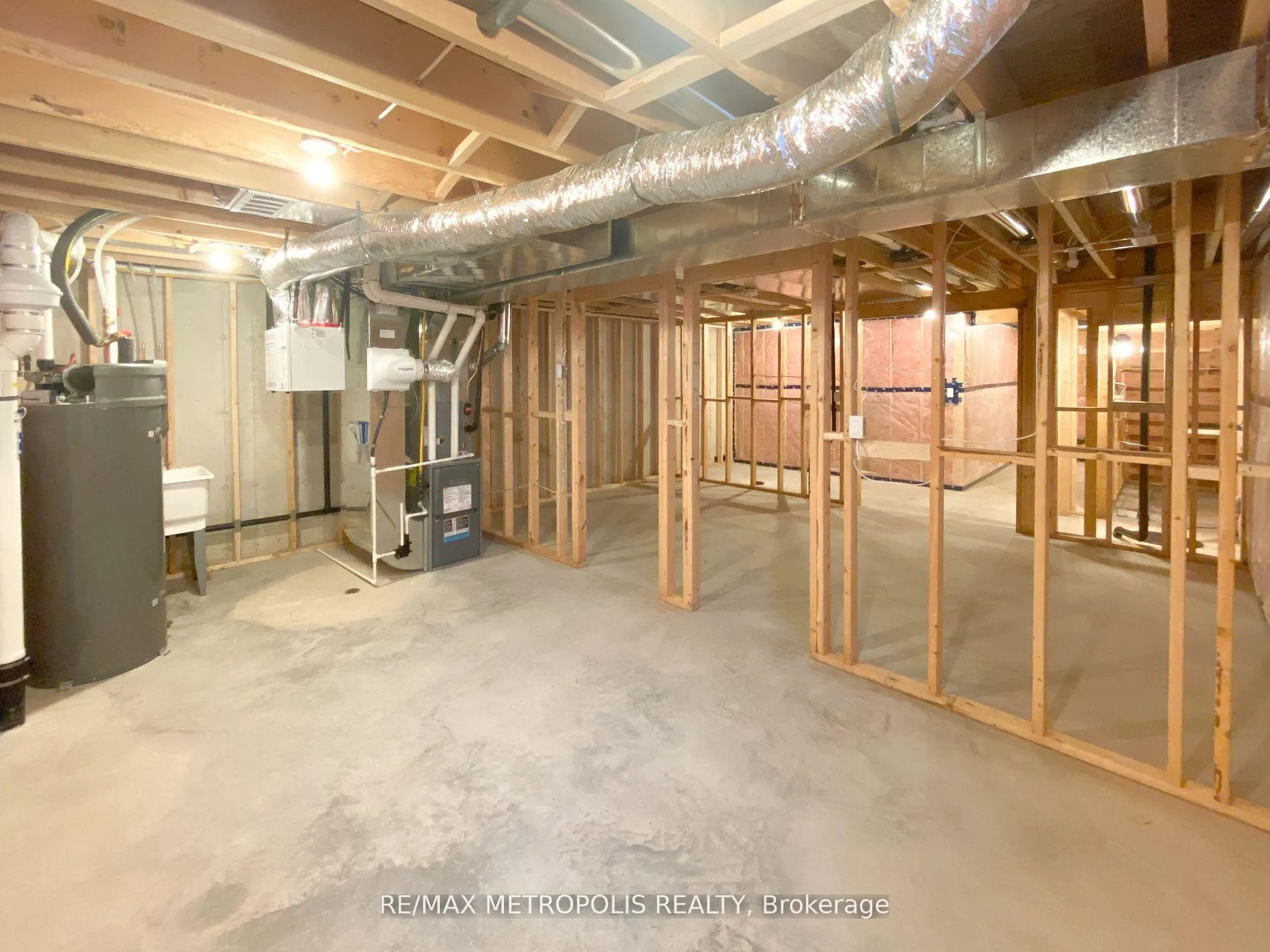 Photo 20 of 96 Cortland Terrace, St. Thomas — HOMEH