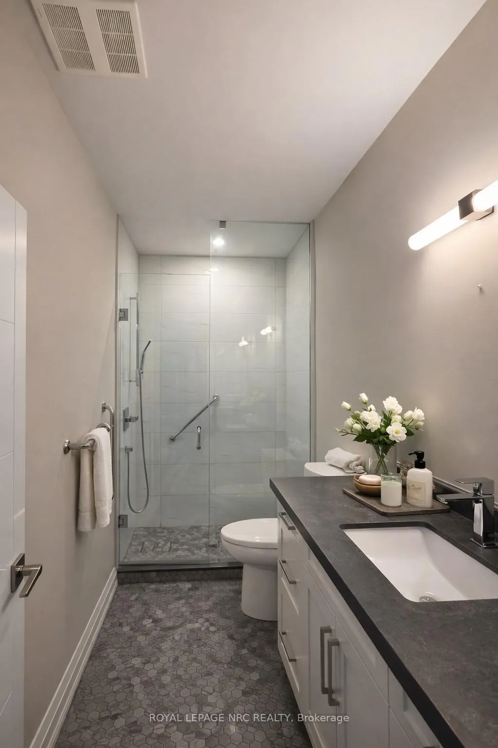 Photo 6 of Unit 14, 4 Evergreen Common, St. Catharines, Vine/Linwell — HOMEH