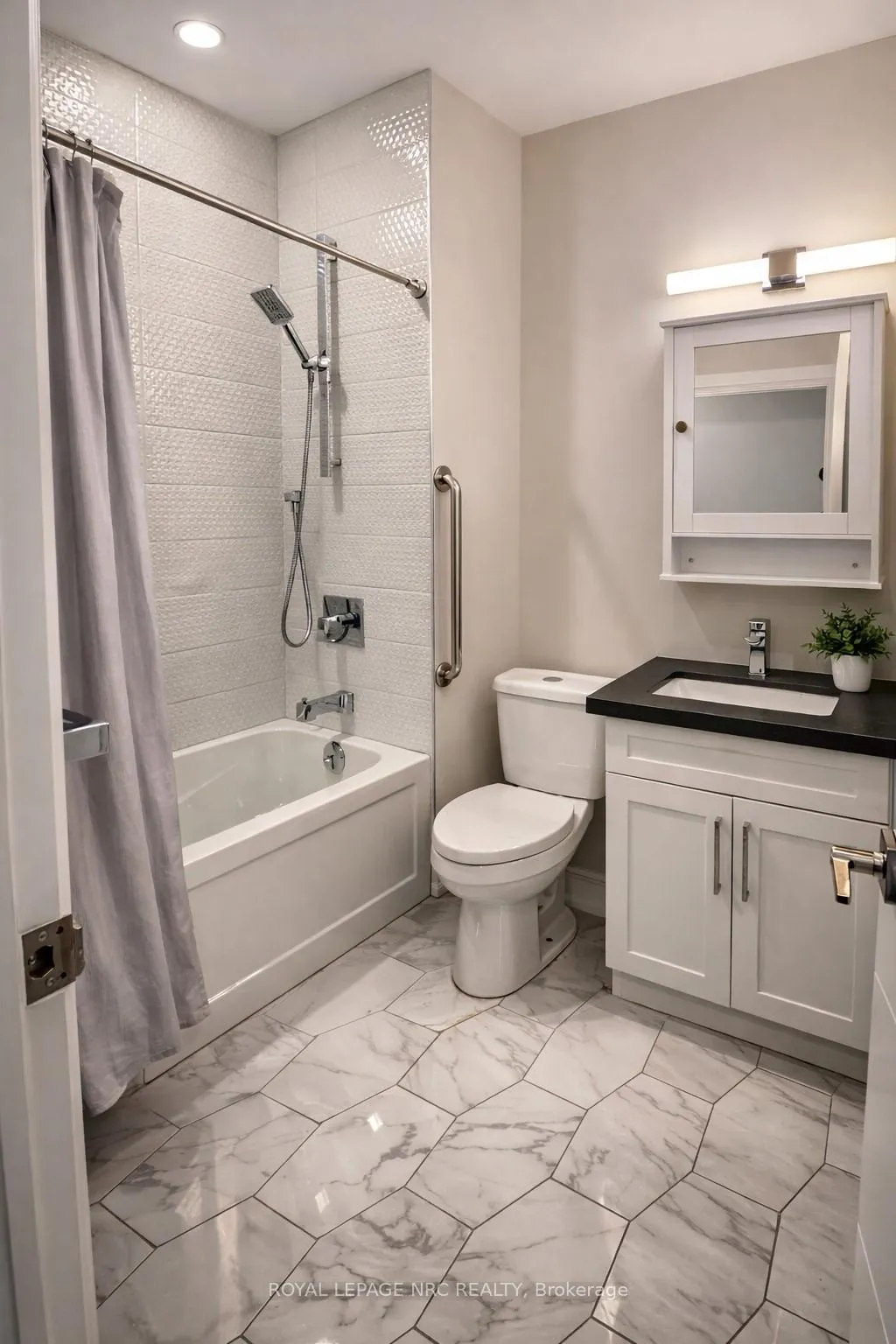Photo 12 of Unit 14, 4 Evergreen Common, St. Catharines, Vine/Linwell — HOMEH