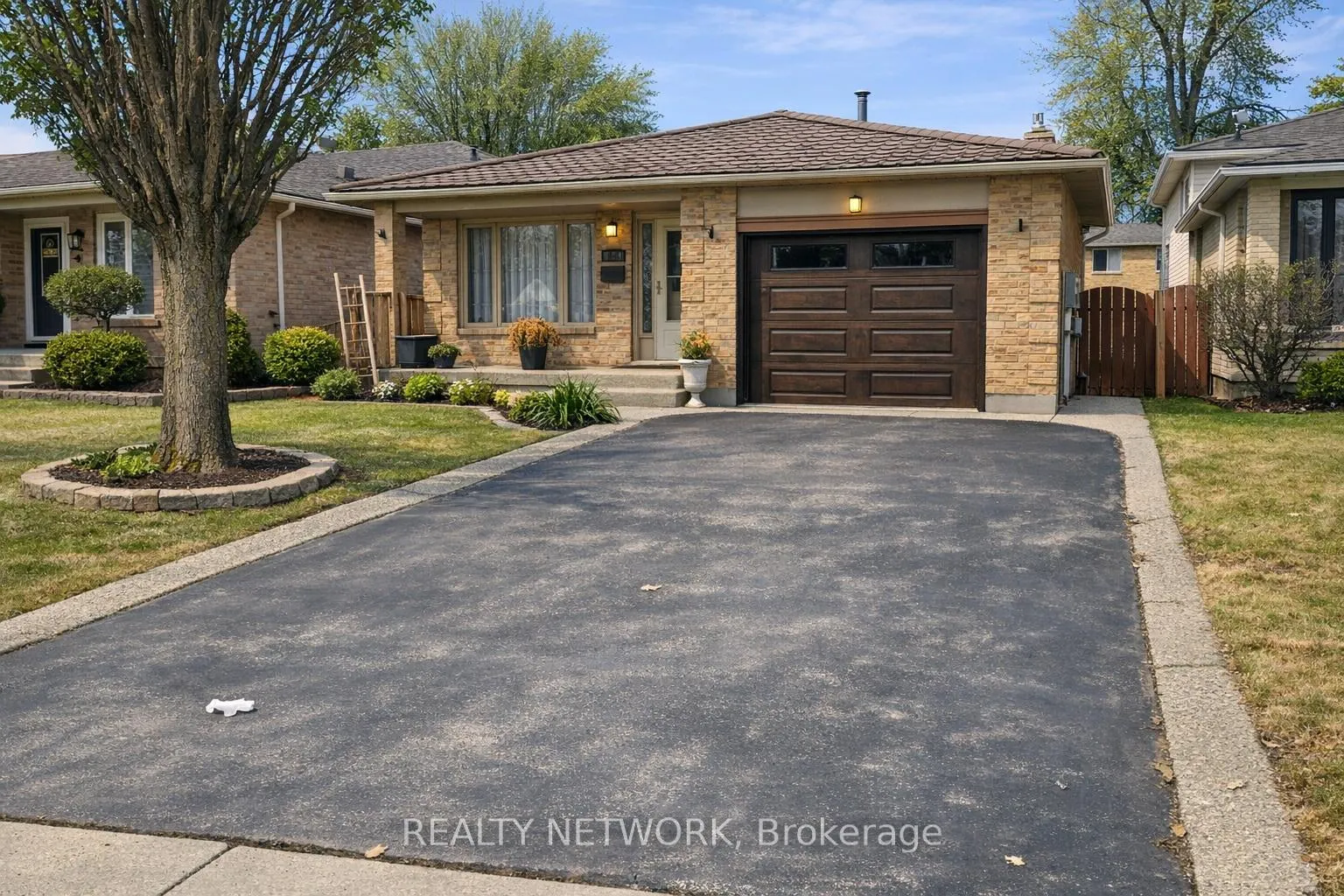 Photo 1 of Unit 2, 624 Eaglewood Drive, Hamilton, Eleanor — HOMEH