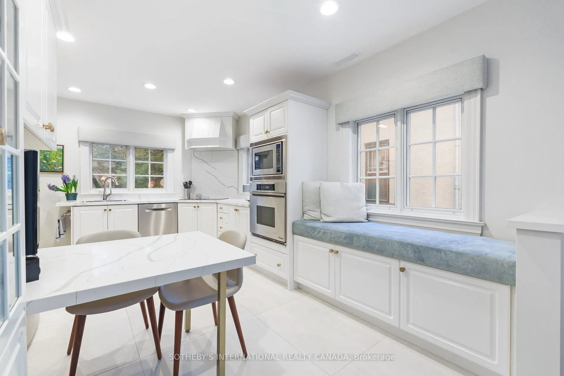 Photo 10 of 155 Dinnick Crescent, Toronto, Lawrence Park South — HOMEH