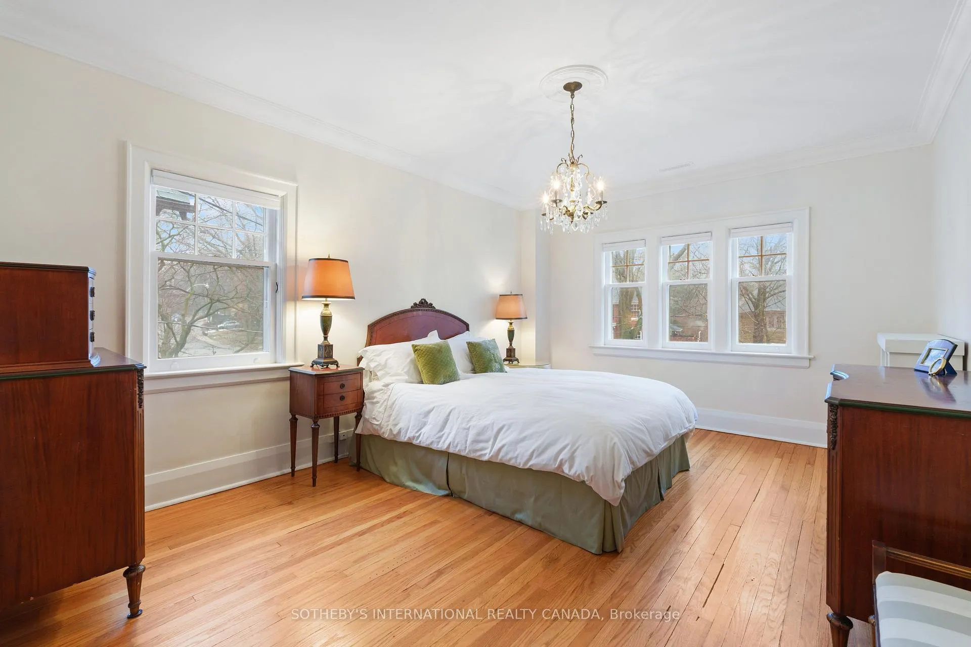 Photo 11 of 155 Dinnick Crescent, Toronto, Lawrence Park South — HOMEH