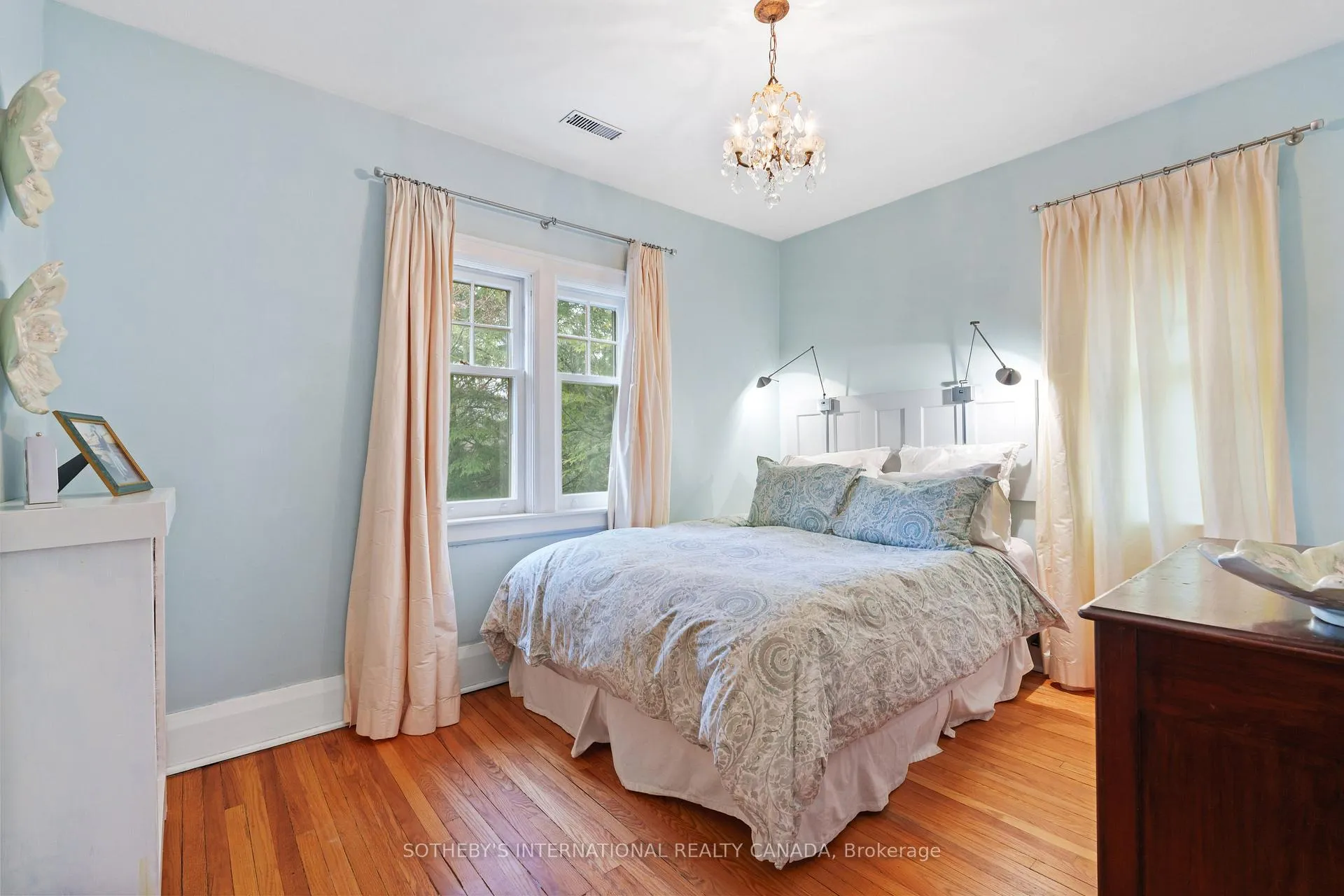 Photo 12 of 155 Dinnick Crescent, Toronto, Lawrence Park South — HOMEH