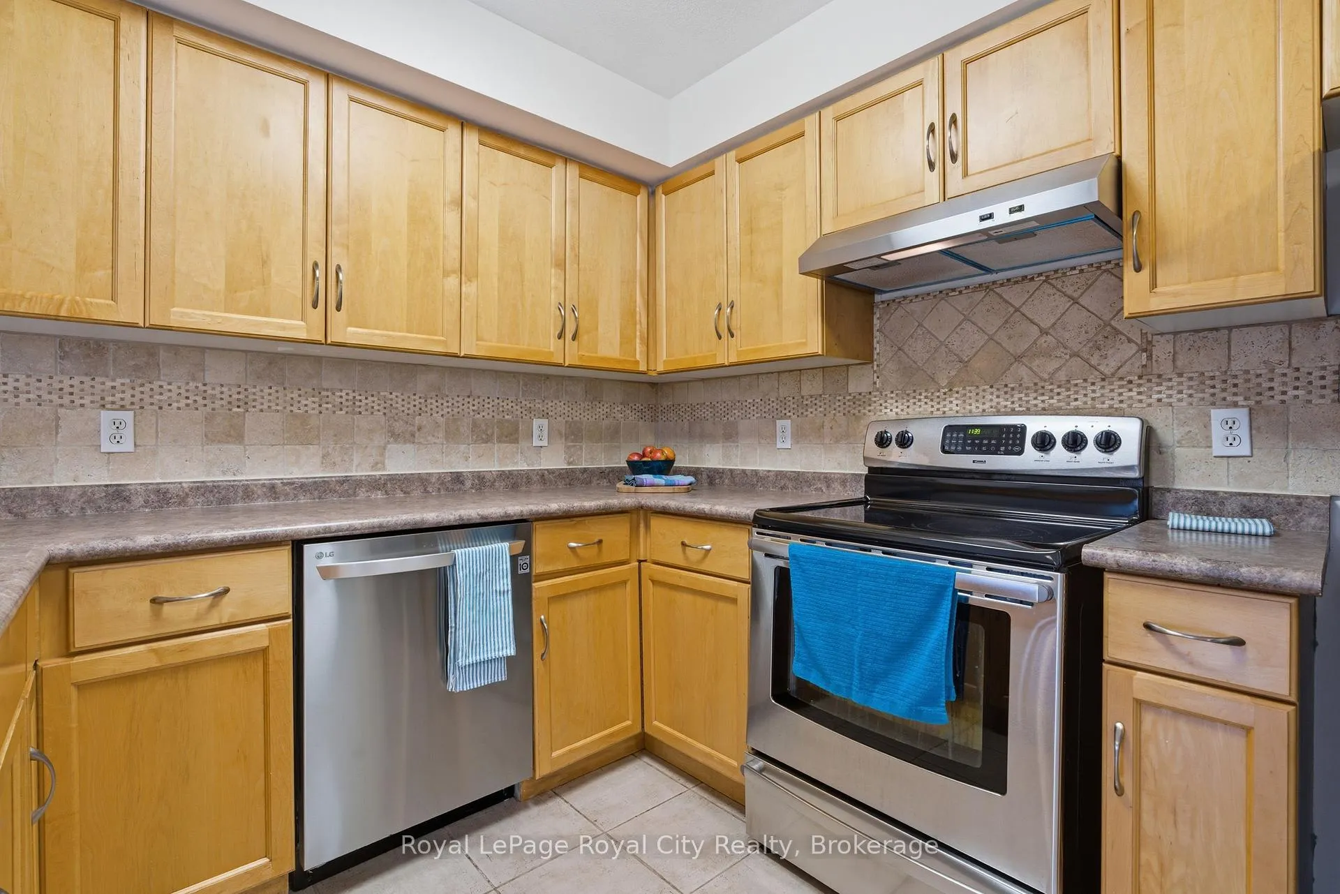 Photo 12 of 84 Swift Crescent, Guelph, Grange Road — HOMEH