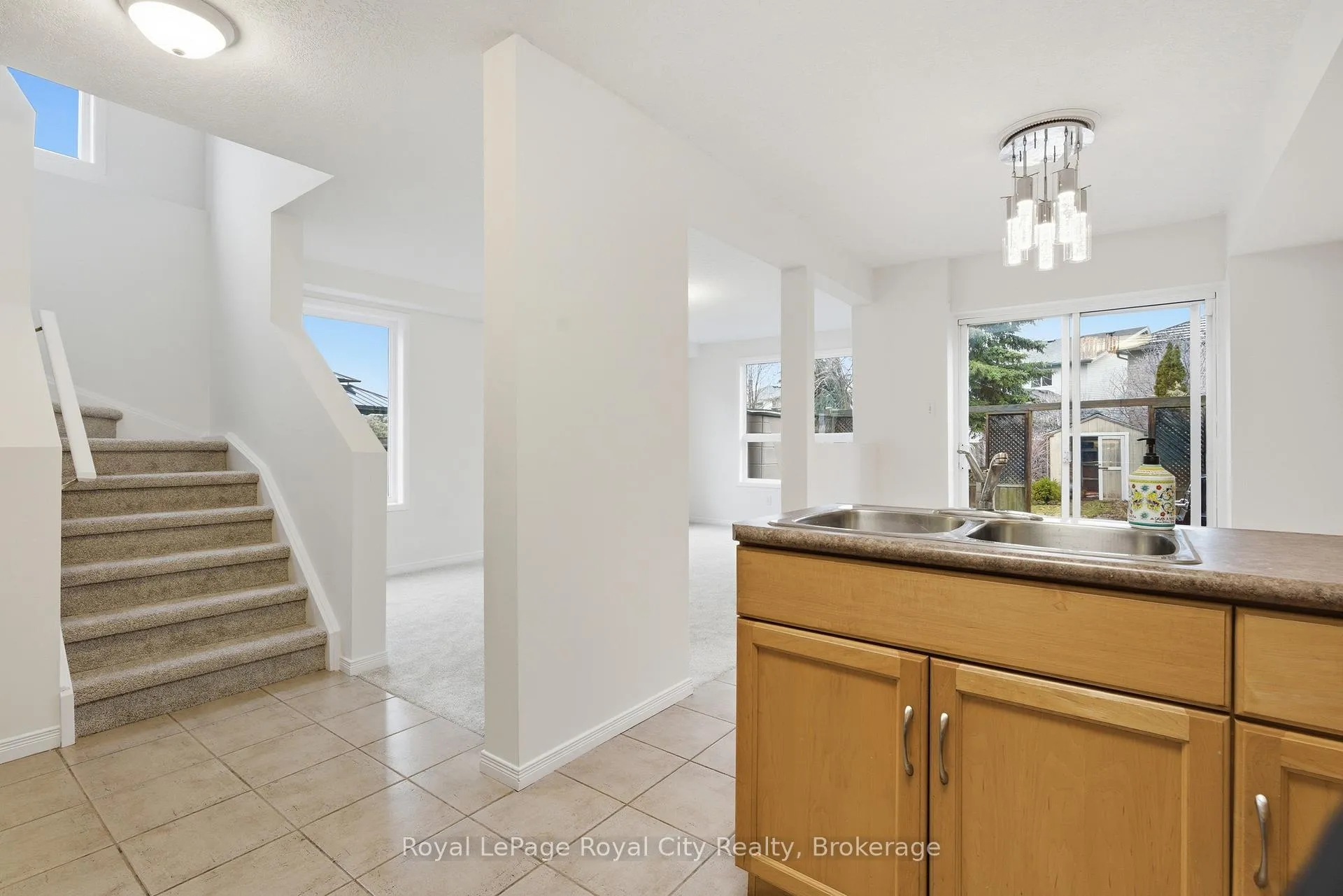 Photo 14 of 84 Swift Crescent, Guelph, Grange Road — HOMEH