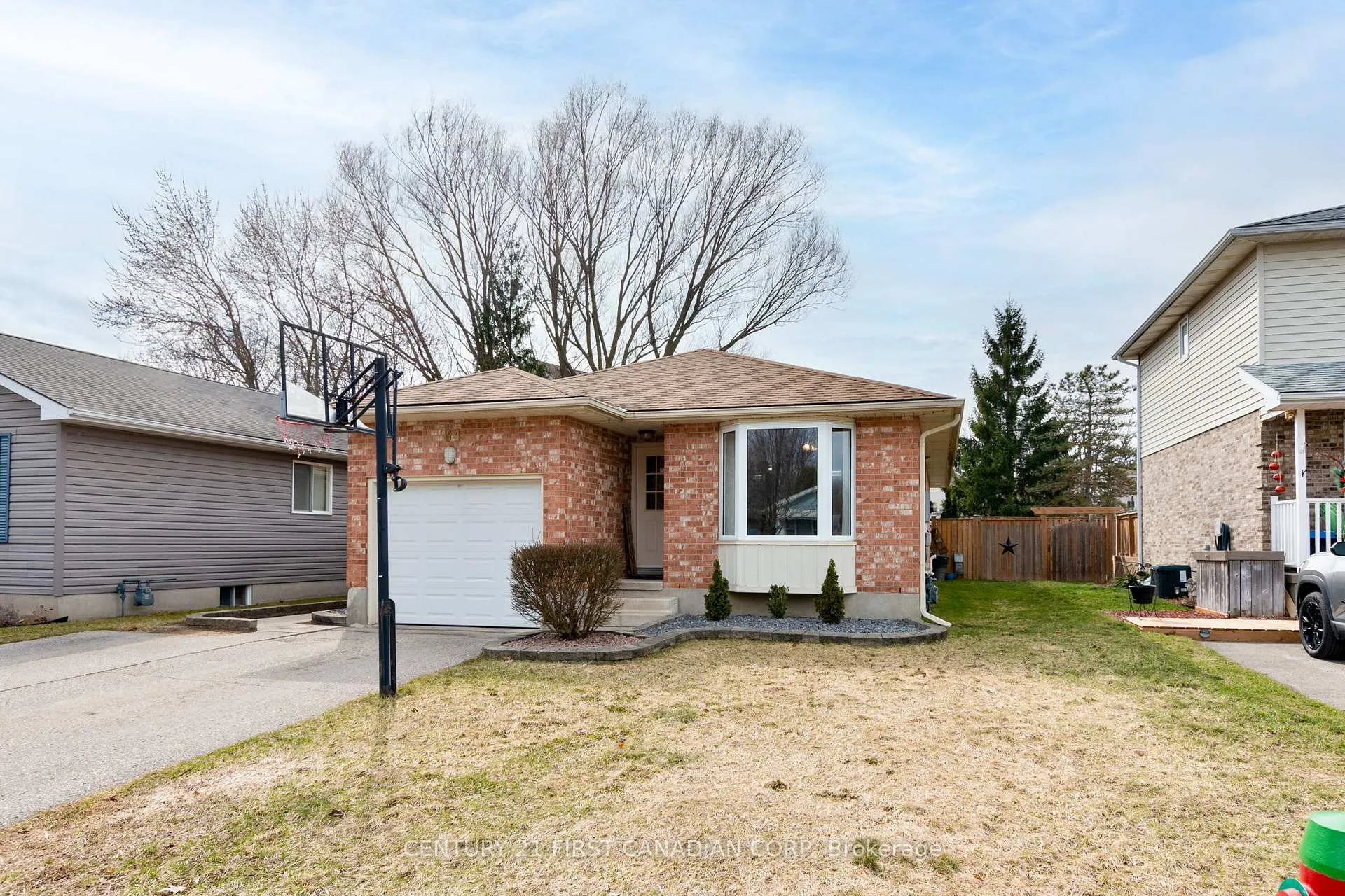 Photo 2 of 64 Melanie Drive, Aylmer — HOMEH