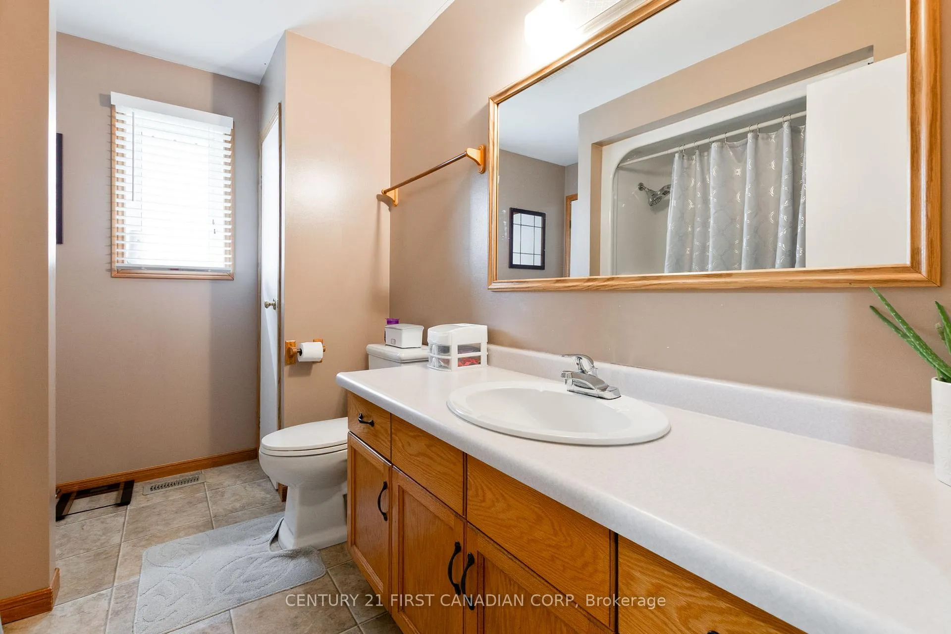 Photo 13 of 64 Melanie Drive, Aylmer — HOMEH