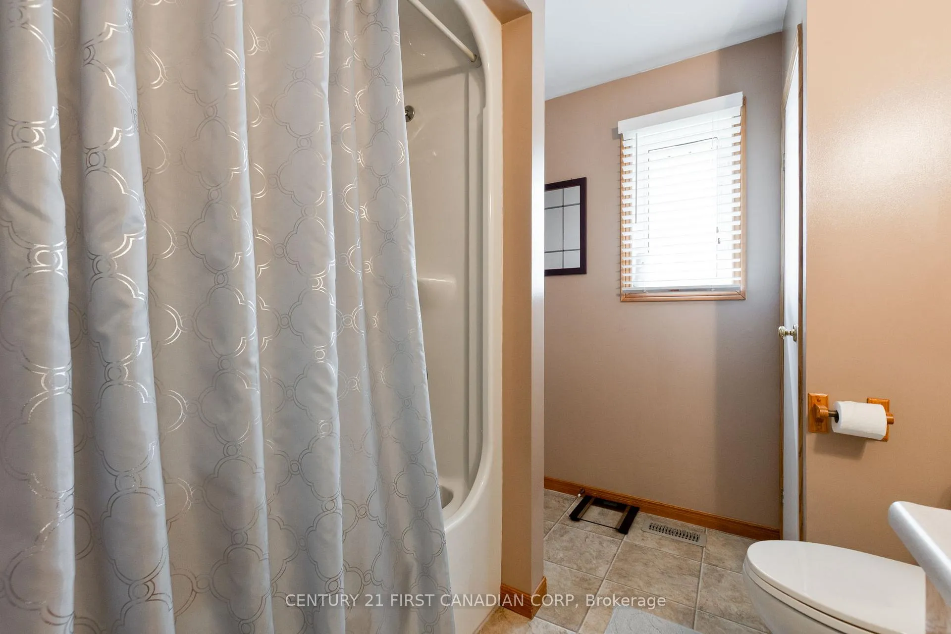 Photo 14 of 64 Melanie Drive, Aylmer — HOMEH