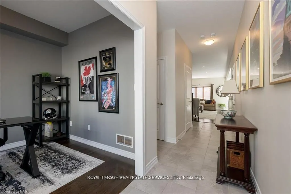 Photo 2 of 124 Shoreview Place, Hamilton, Stoney Creek — HOMEH