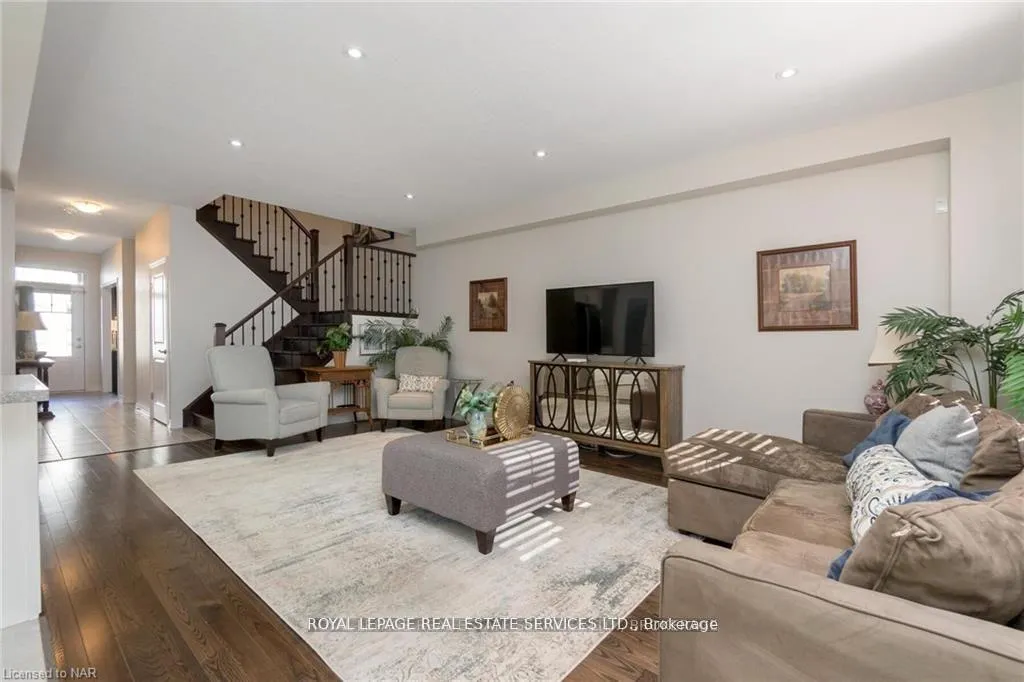 Photo 5 of 124 Shoreview Place, Hamilton, Stoney Creek — HOMEH