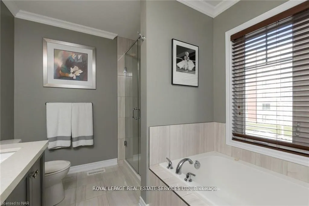 Photo 12 of 124 Shoreview Place, Hamilton, Stoney Creek — HOMEH