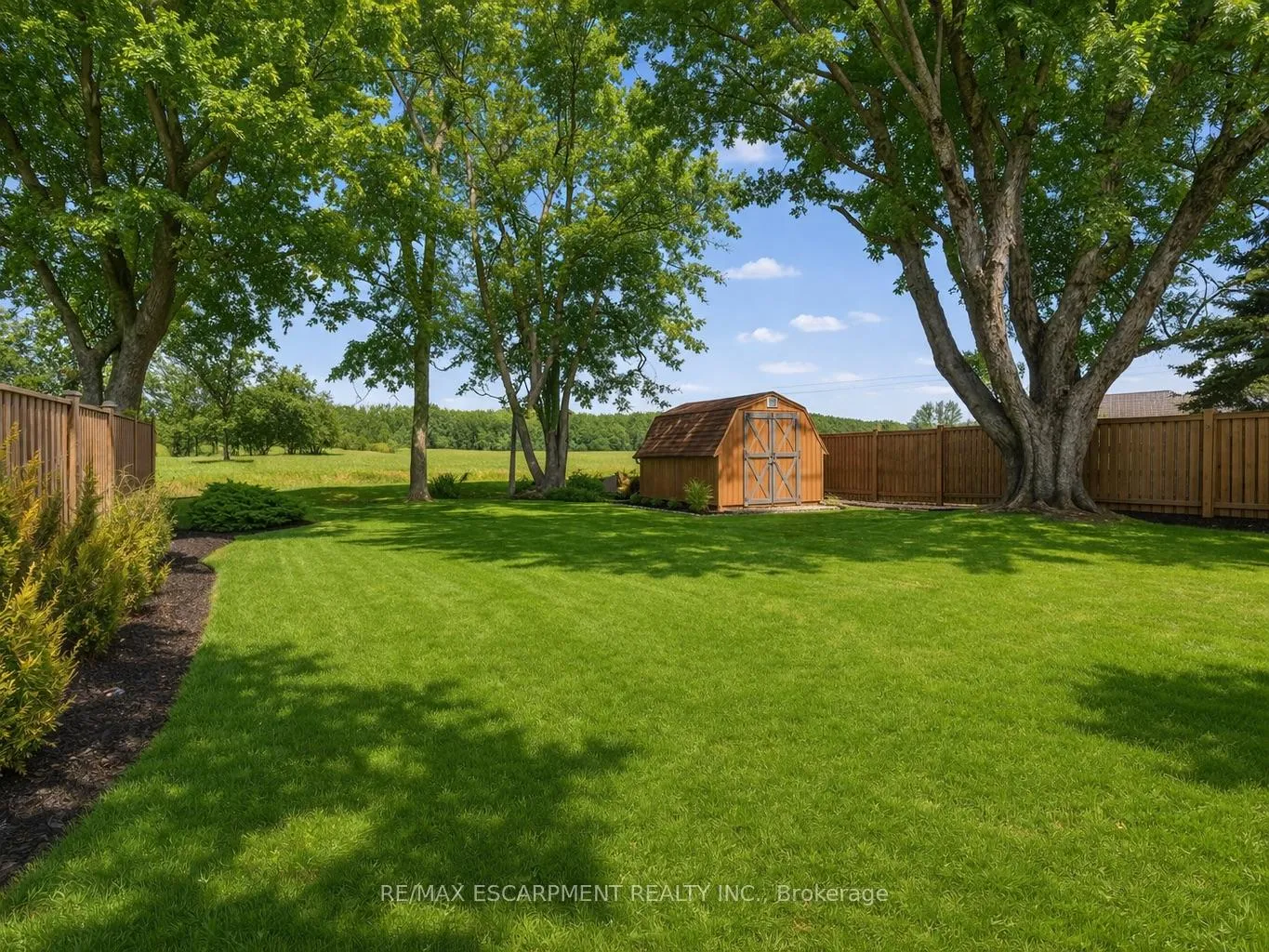 Photo 37 of 692 Miles Road, Hamilton, Rural Glanbrook — HOMEH