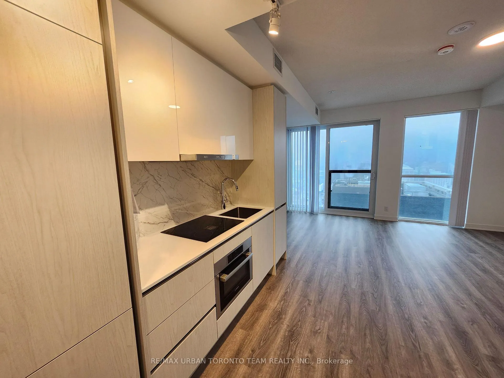 Photo 4 of Unit 3711, 180 Front Street E, Toronto, Moss Park — HOMEH