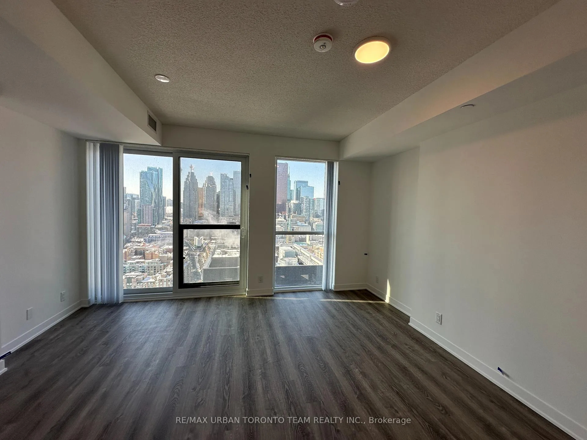 Photo 7 of Unit 3711, 180 Front Street E, Toronto, Moss Park — HOMEH