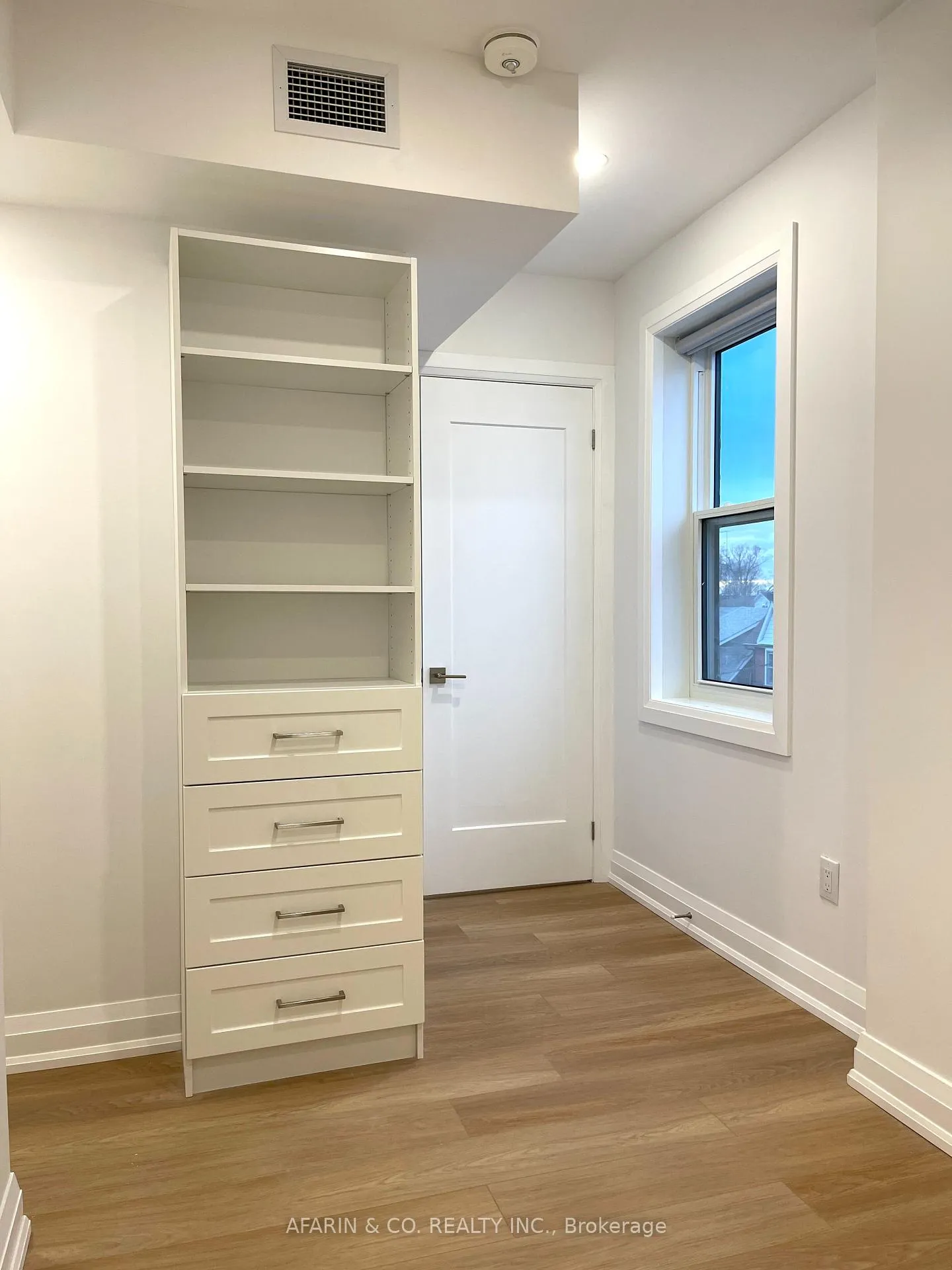 Photo 13 of Unit 6, 79 Cedarvale Avenue, Toronto, East End-Danforth — HOMEH