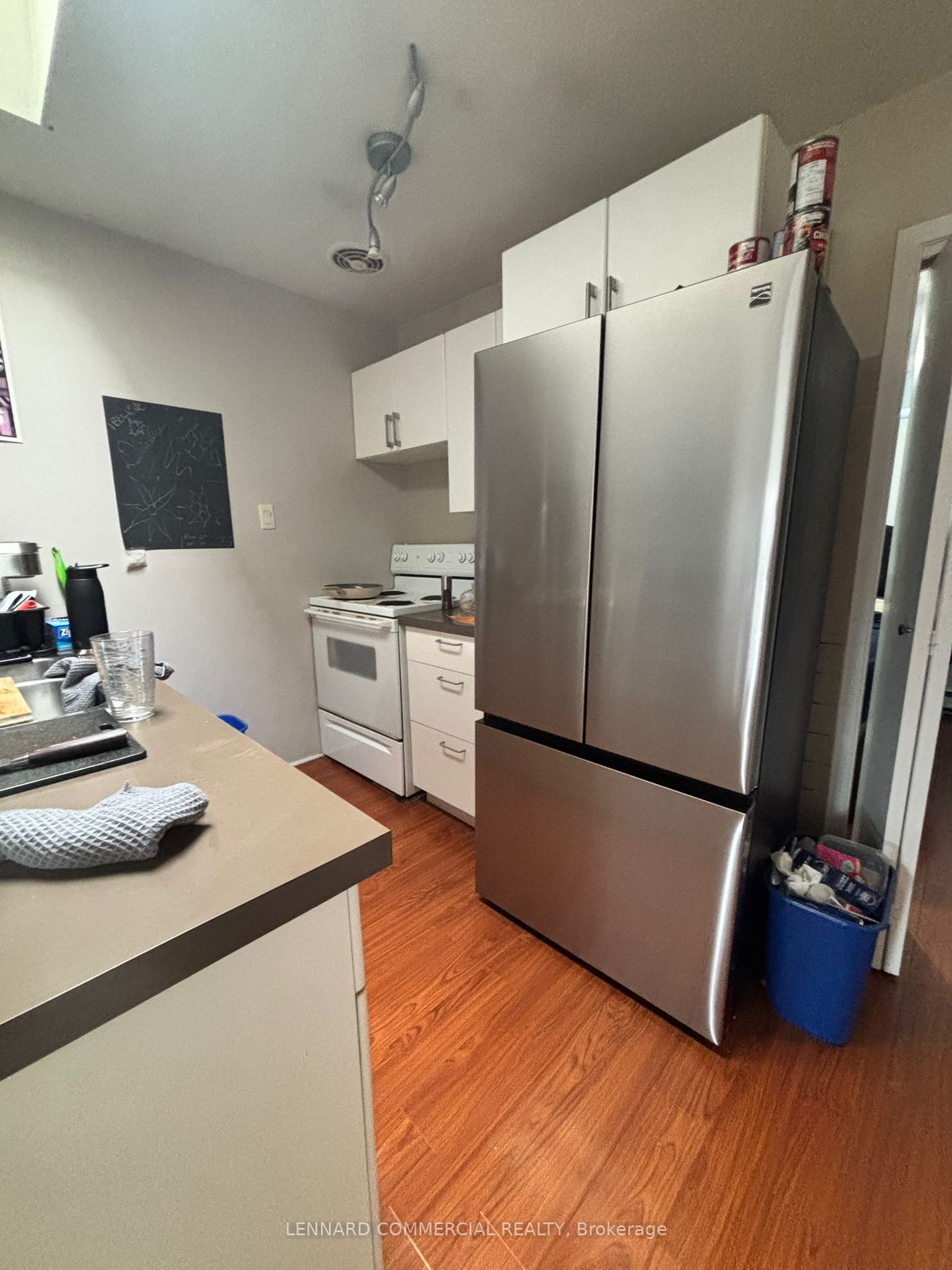 Photo 3 of Unit Second Floor, 334 Kingston Road, Toronto, Woodbine Corridor — HOMEH