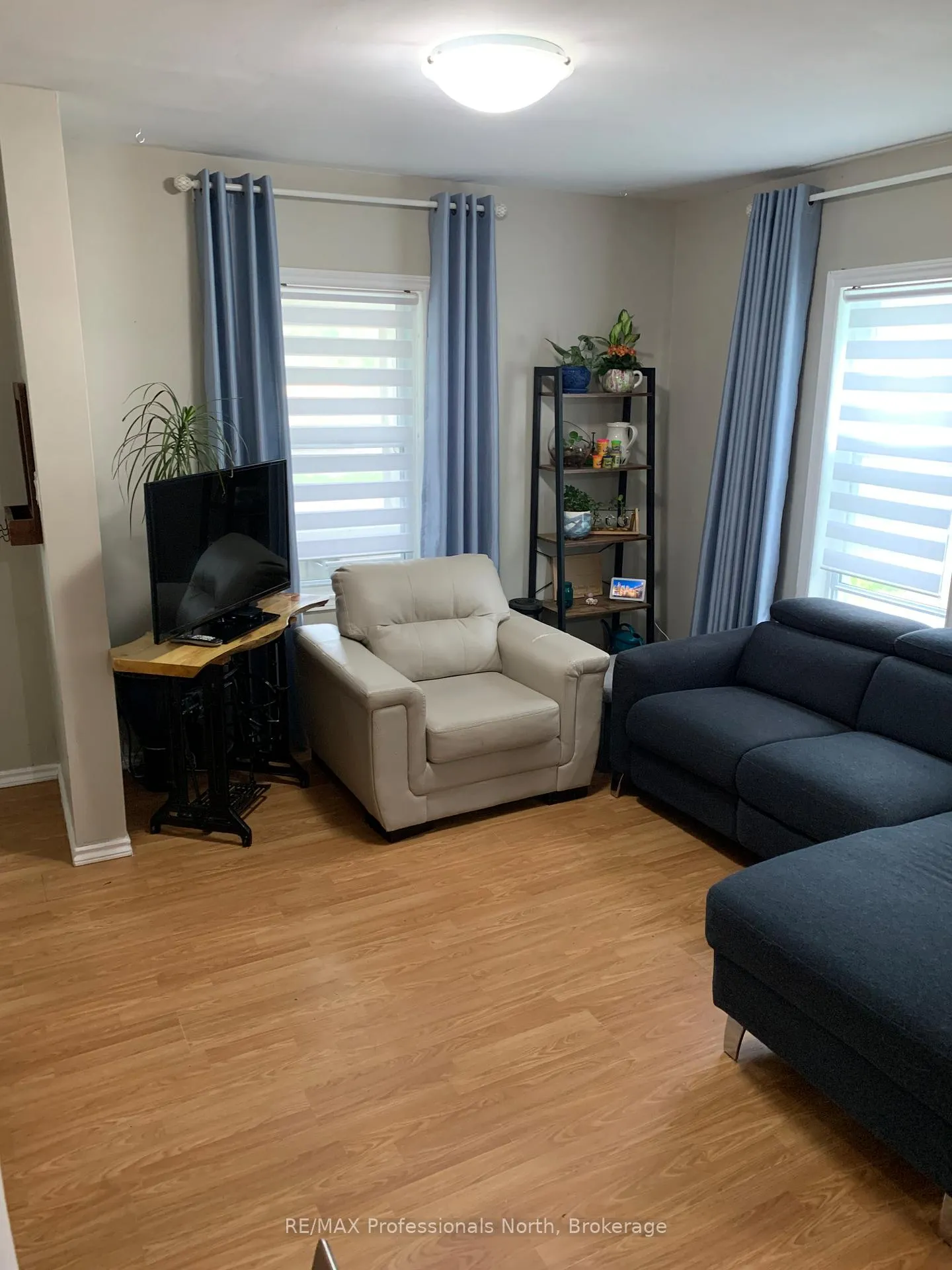 Photo 11 of 72 Bobcaygeon Road, Minden Hills, Lutterworth — HOMEH
